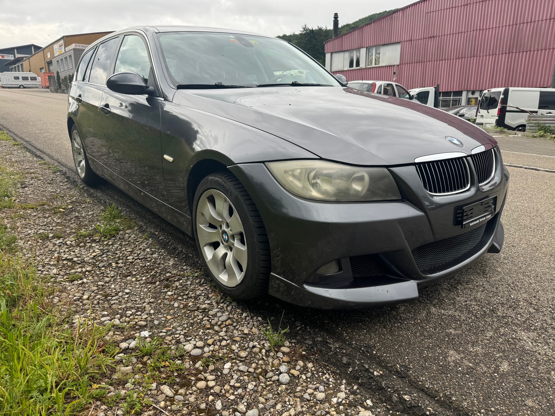 BMW 325i Touring-image-9