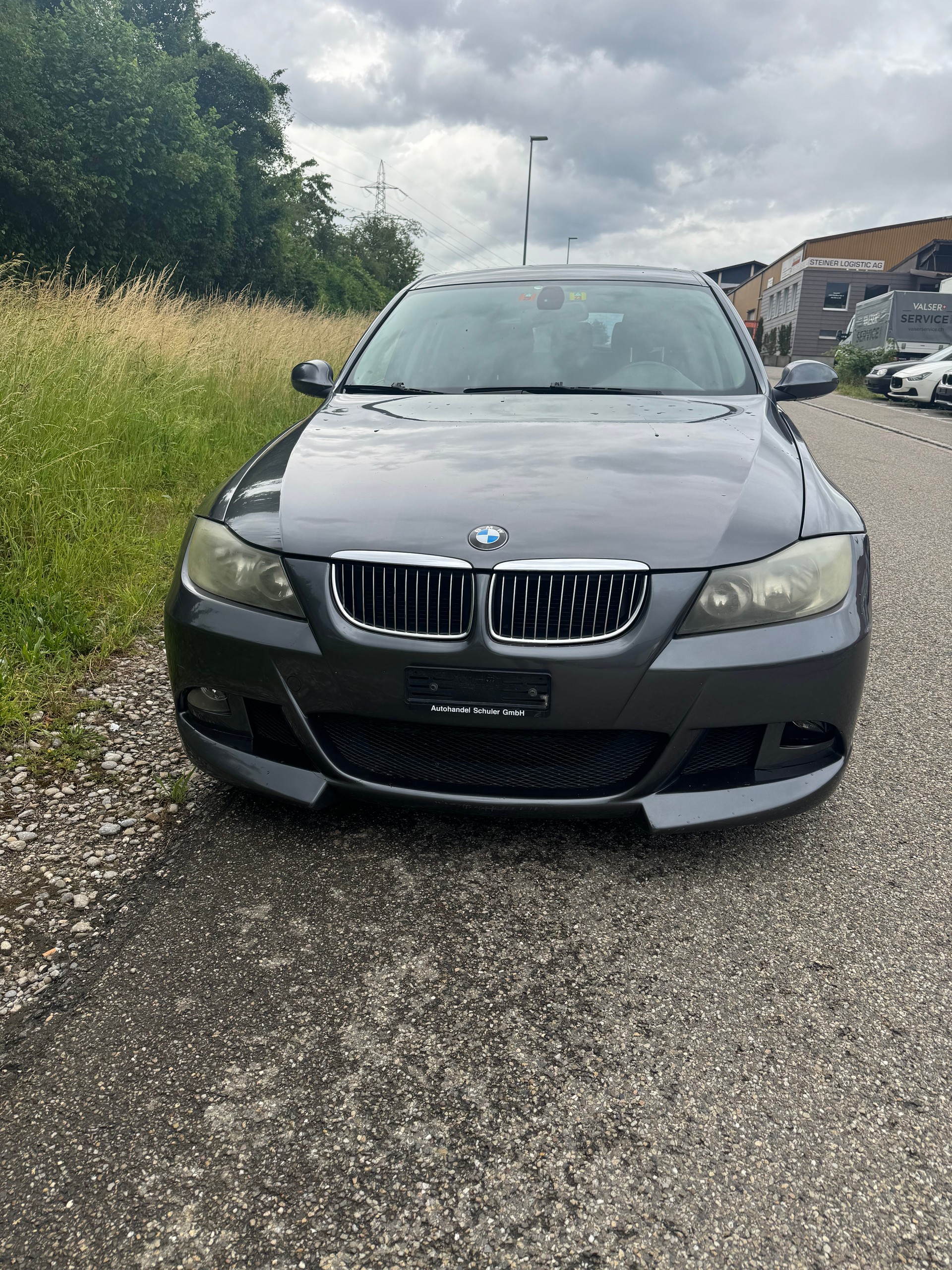 BMW 325i Touring-image-0