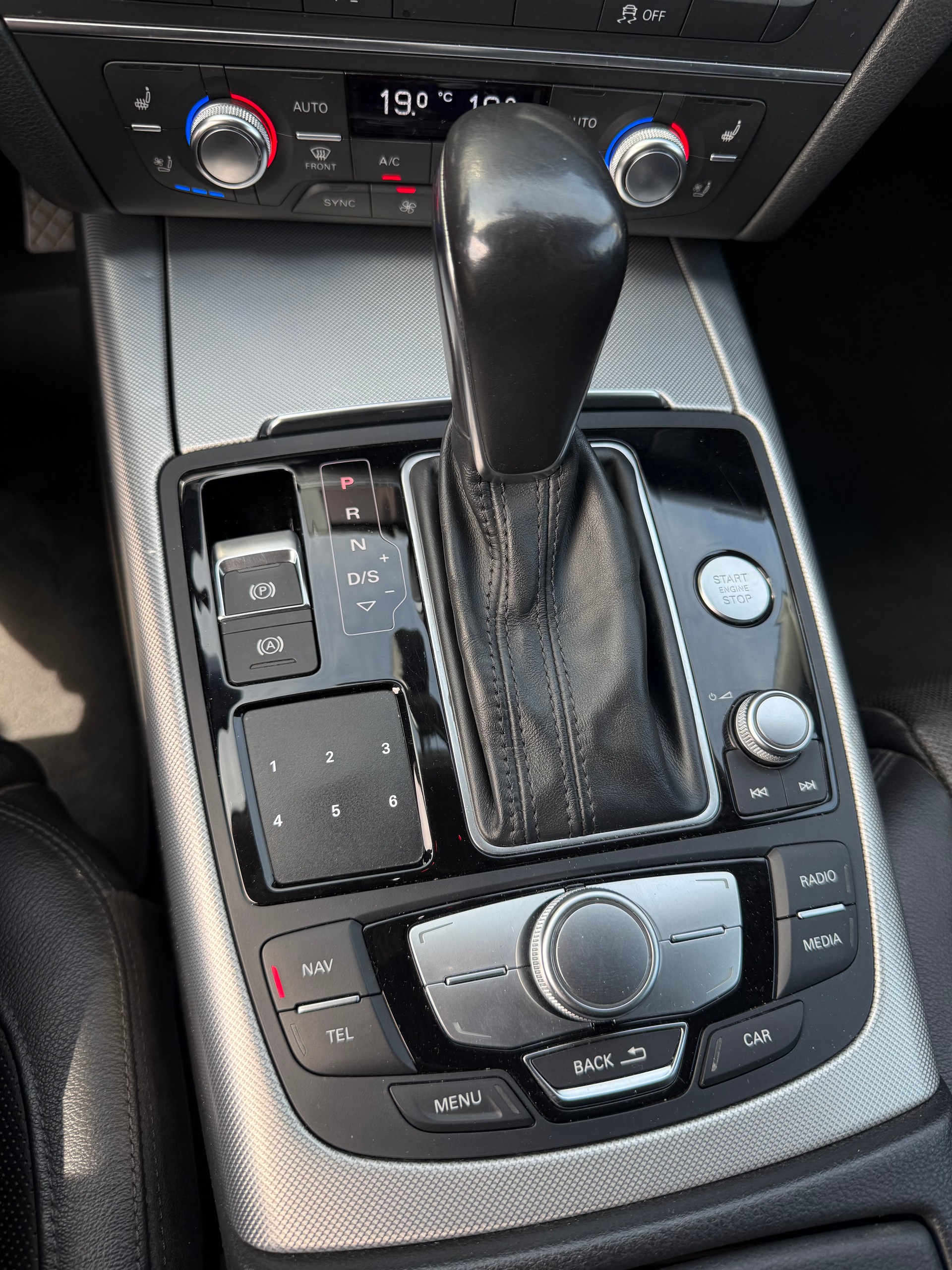AUDI A6 Avant 3.0 TDI V6 quattro S-tronic-image-11