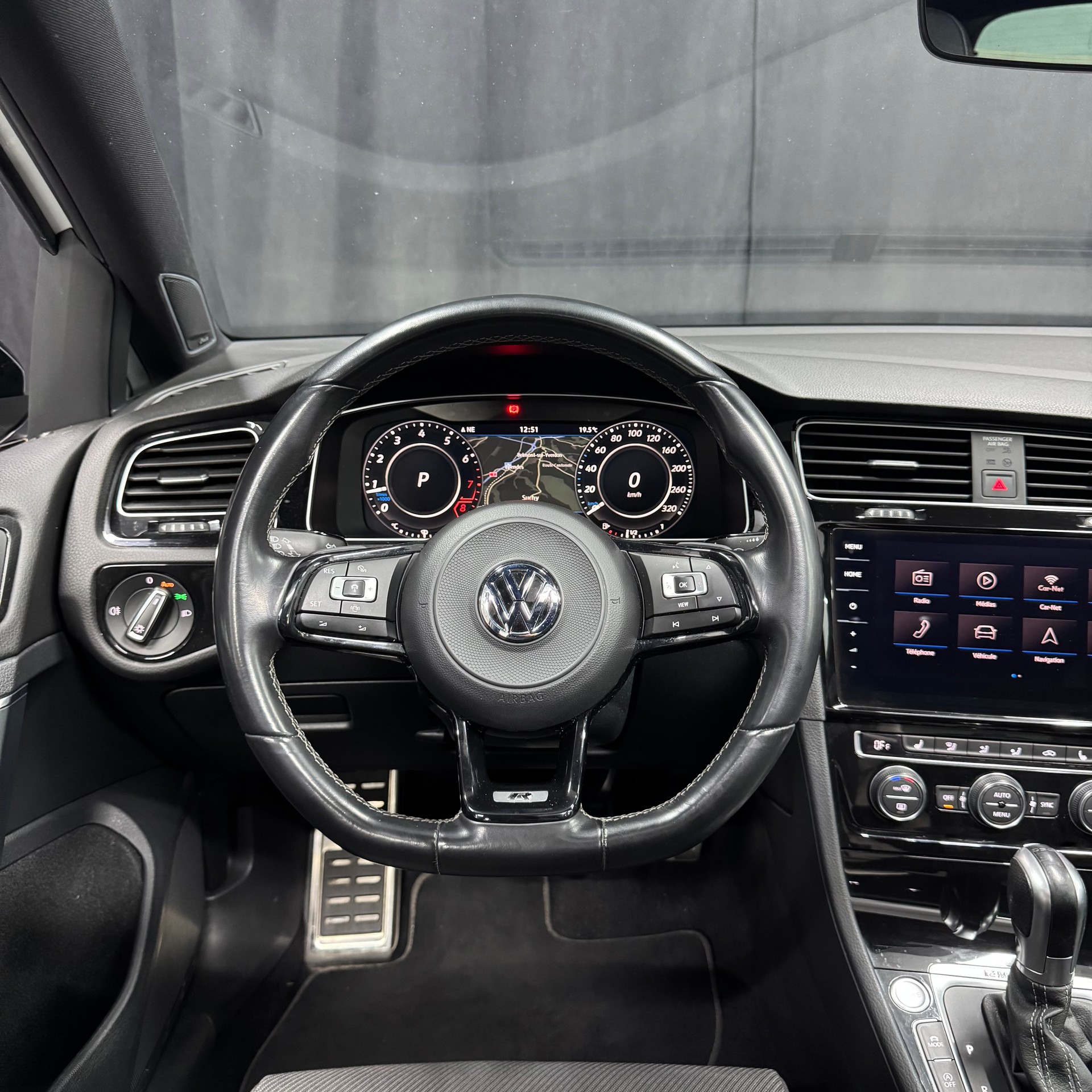 VW Golf 2.0 TSI R 4Motion DSG-image-13