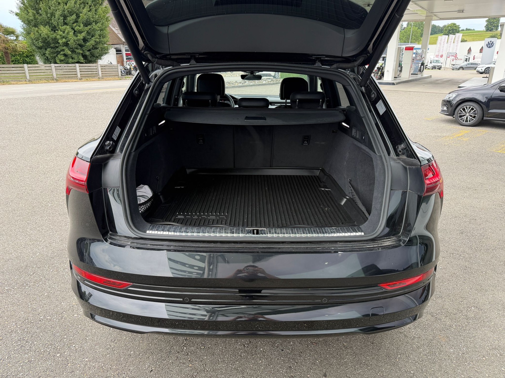 AUDI e-tron 55 Advanced quattro-image-29