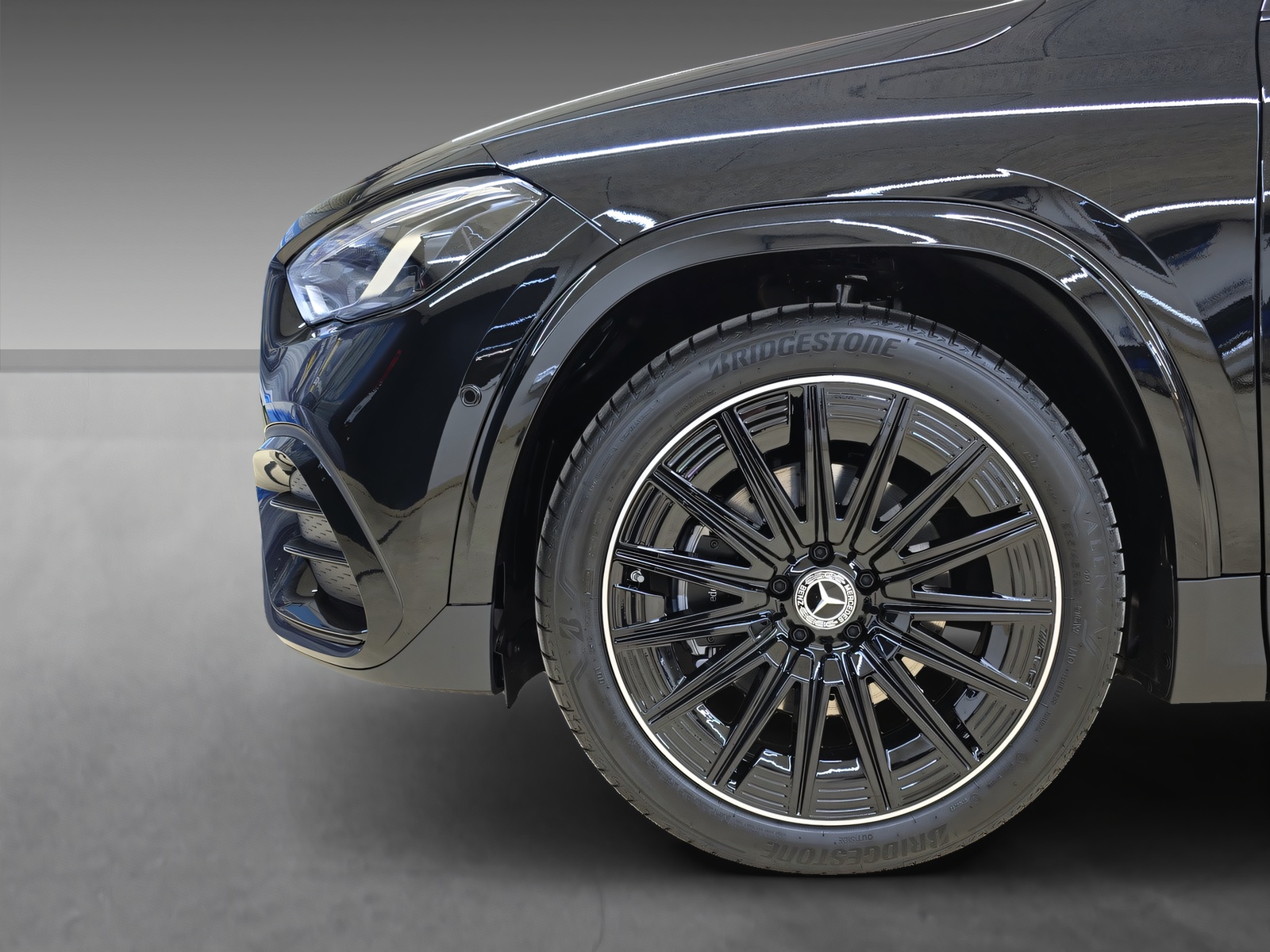 MERCEDES-BENZ GLA 220 d 4Matic Swiss Star-image-6
