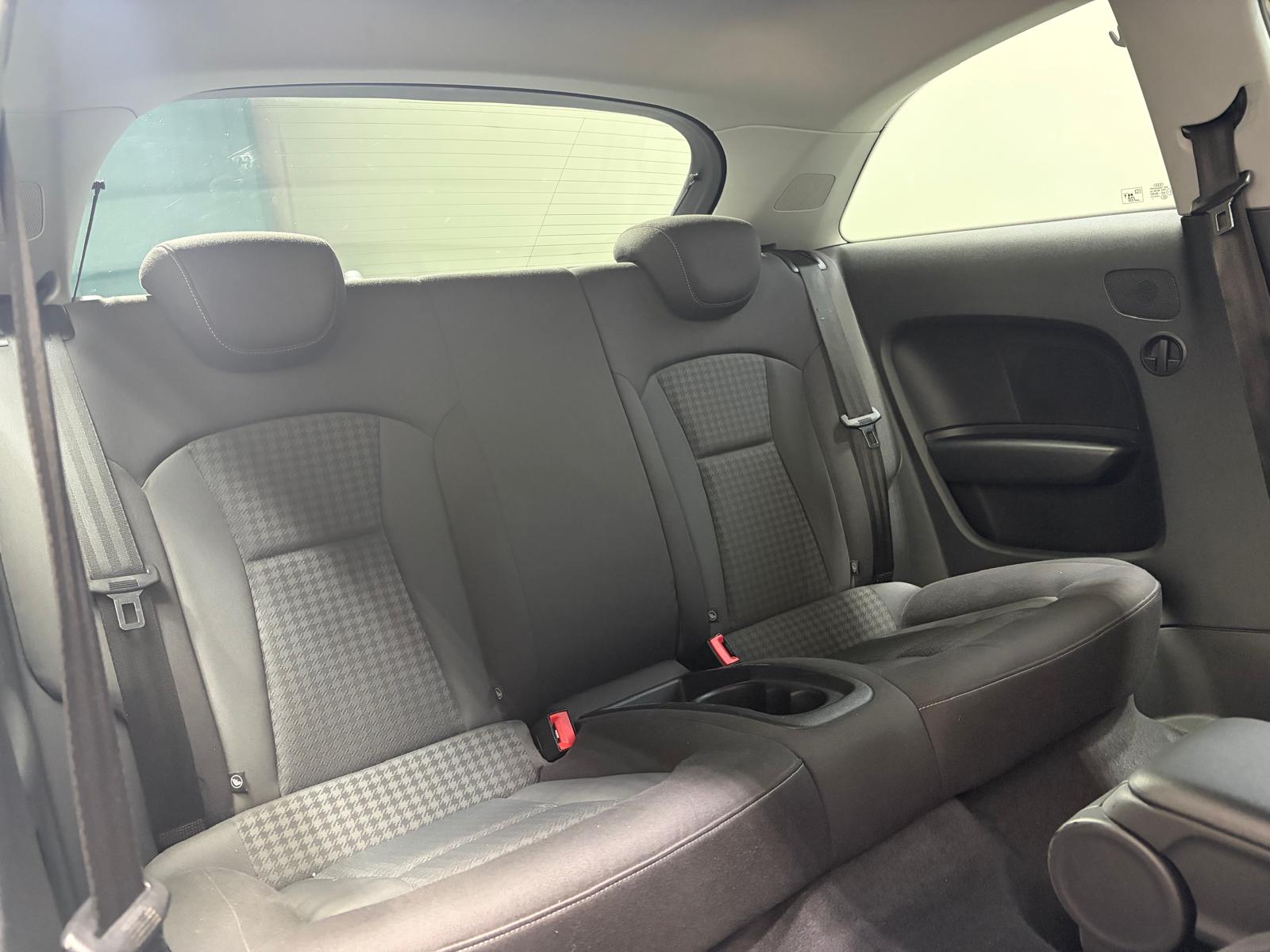 AUDI A1 1.4 TFSI Ambition-image-10