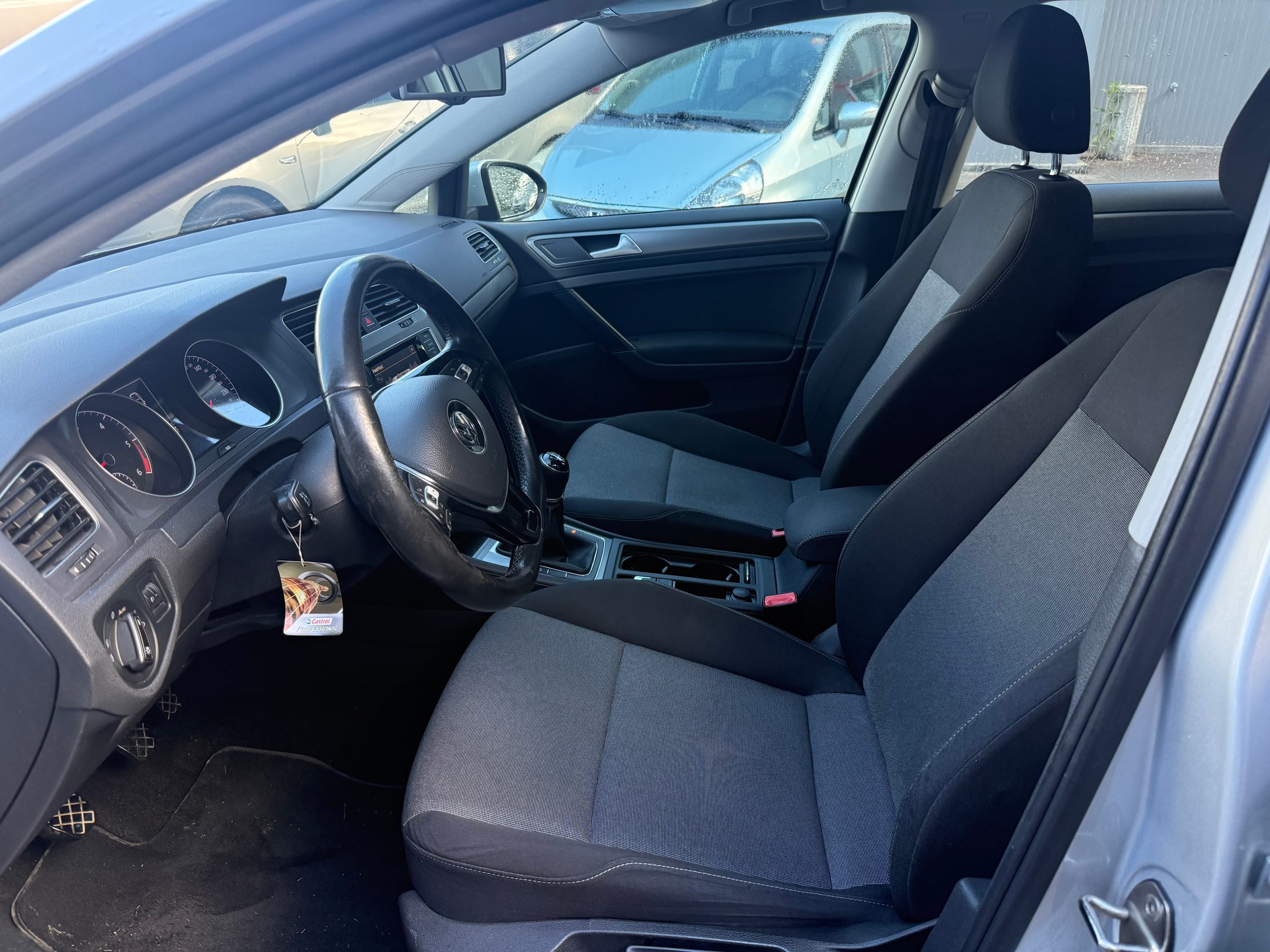 VW Golf 1.6 TDI Trendline-image-5