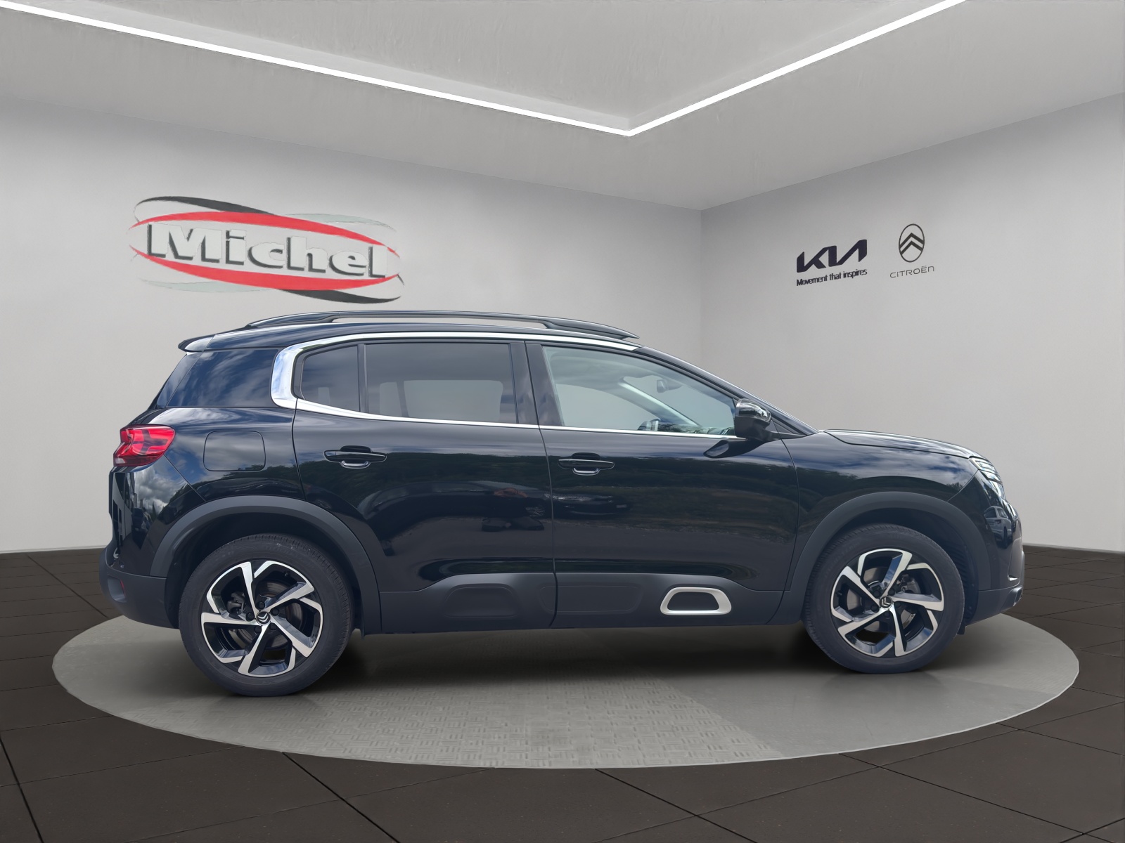 CITROEN C5 Aircross 1.5 BlueHD Shine EAT8 / inkl. Winterkompletträder Alu 17" / Rückfahrkamera 180° / Premium Occasion Garantie-image-4