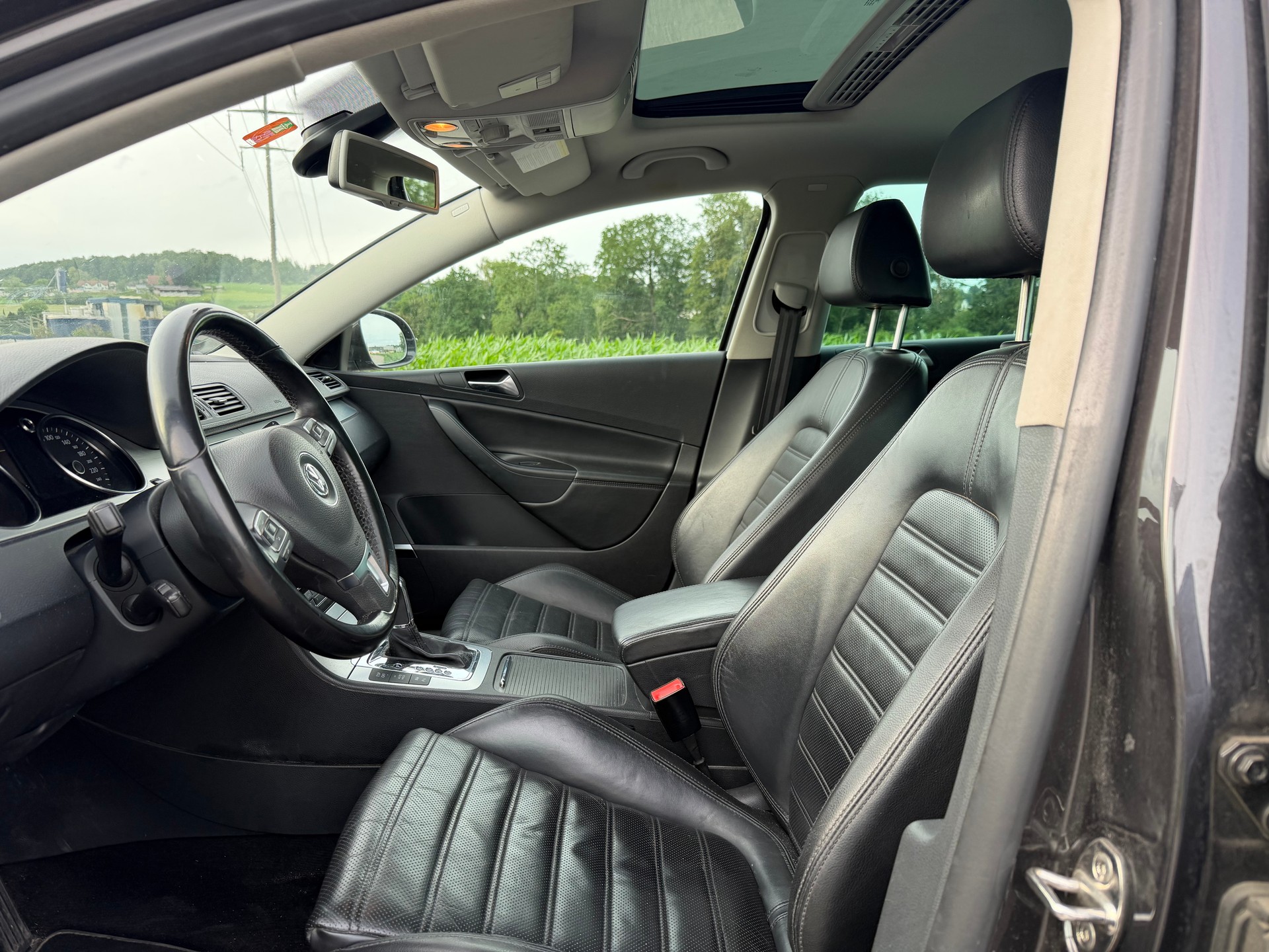 VW Passat Variant 1.4 EcoFuel Highline DSG-image-9