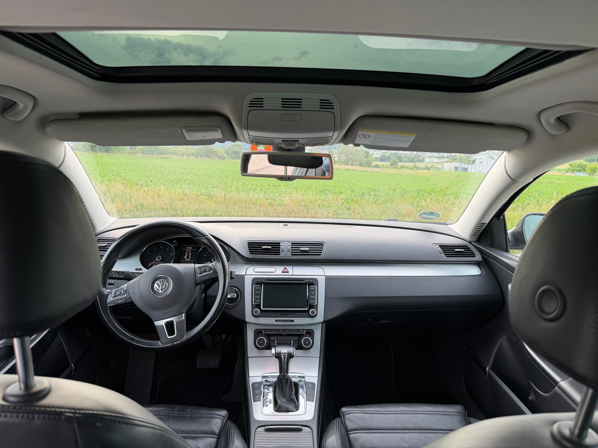 VW Passat Variant 1.4 EcoFuel Highline DSG-image-8