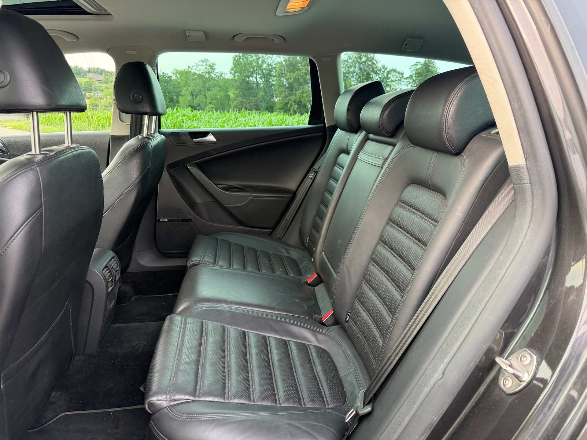 VW Passat Variant 1.4 EcoFuel Highline DSG-image-10