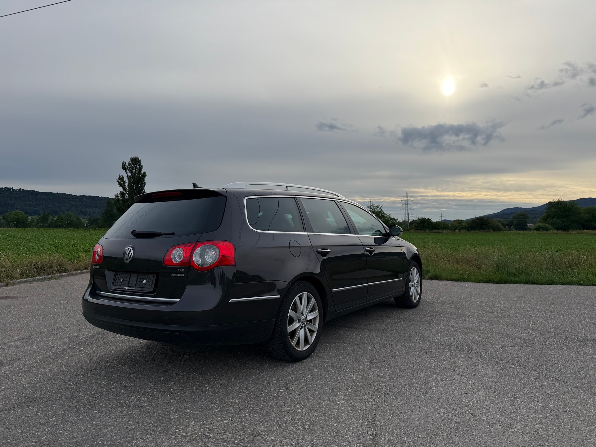 VW Passat Variant 1.4 EcoFuel Highline DSG-image-4