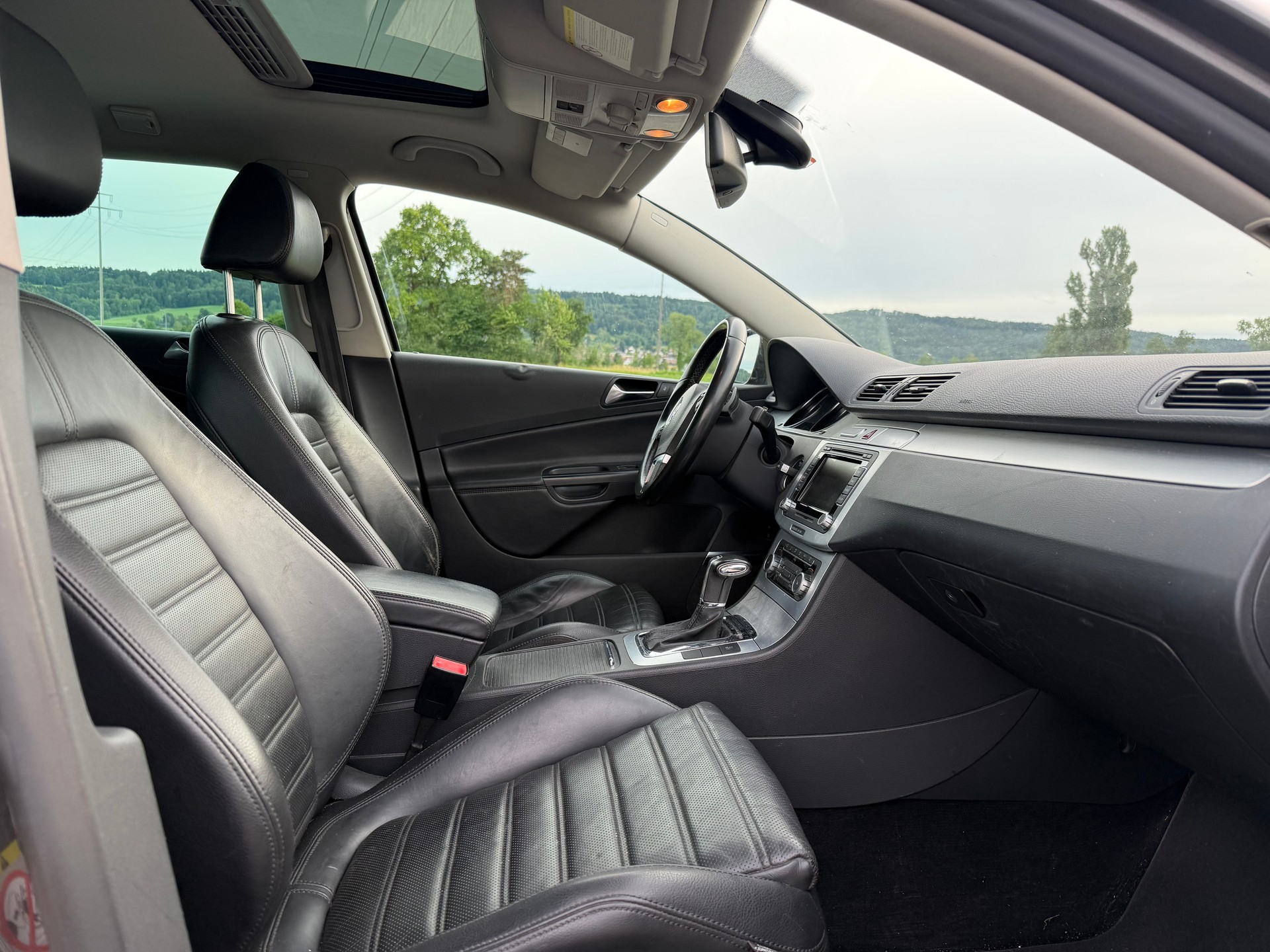 VW Passat Variant 1.4 EcoFuel Highline DSG-image-11