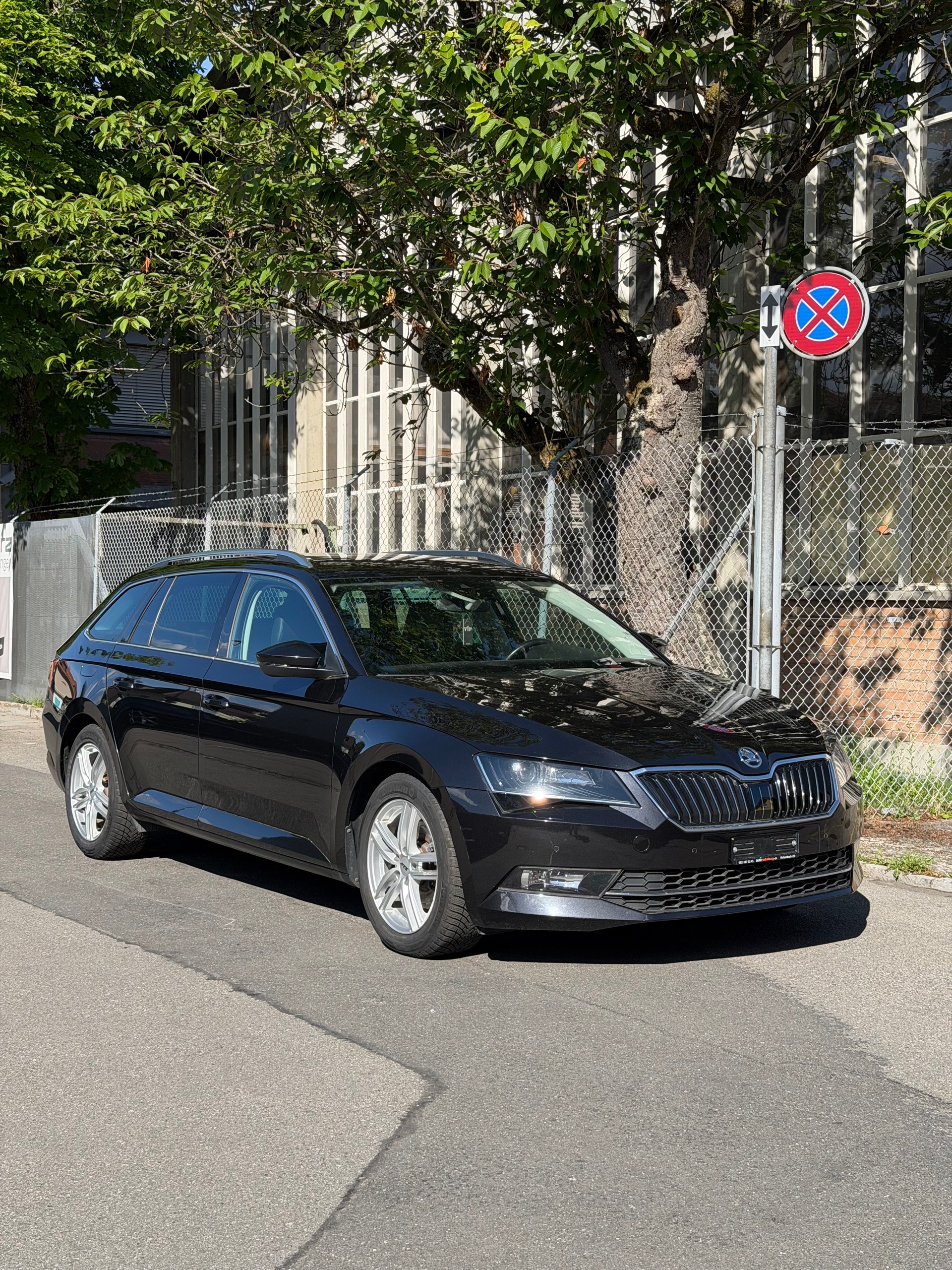 SKODA Superb Combi 1.8 TSI Style DSG-image-0