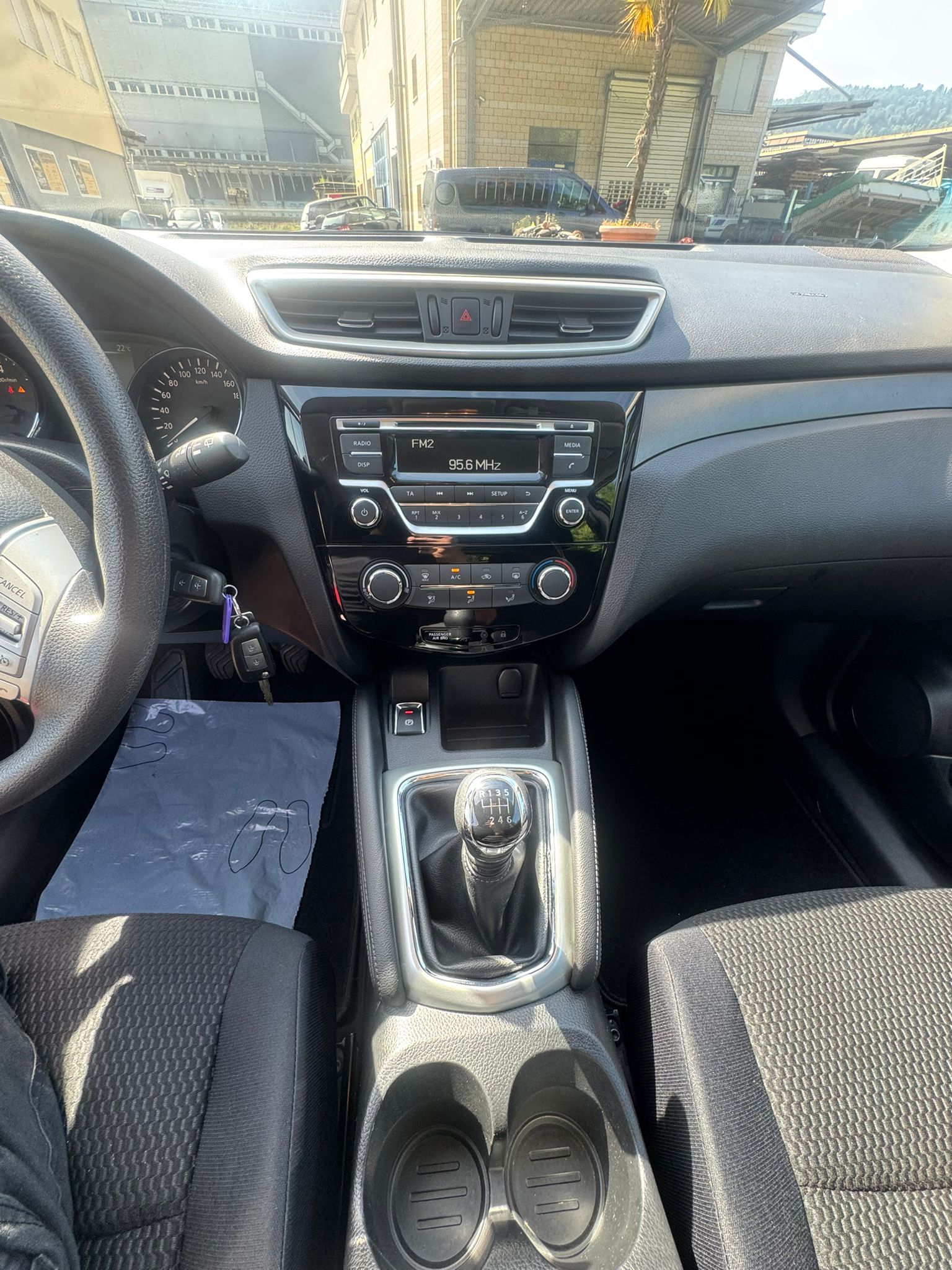 NISSAN Qashqai 1.2 DIG-T acenta-image-9
