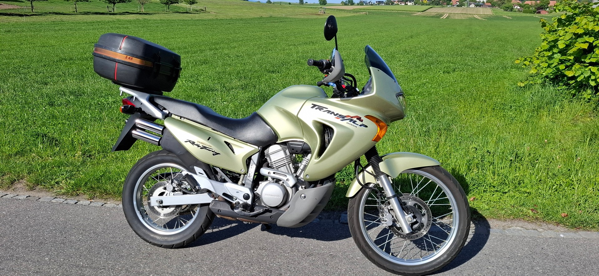 HONDA XL 650 V Transalp-image-1