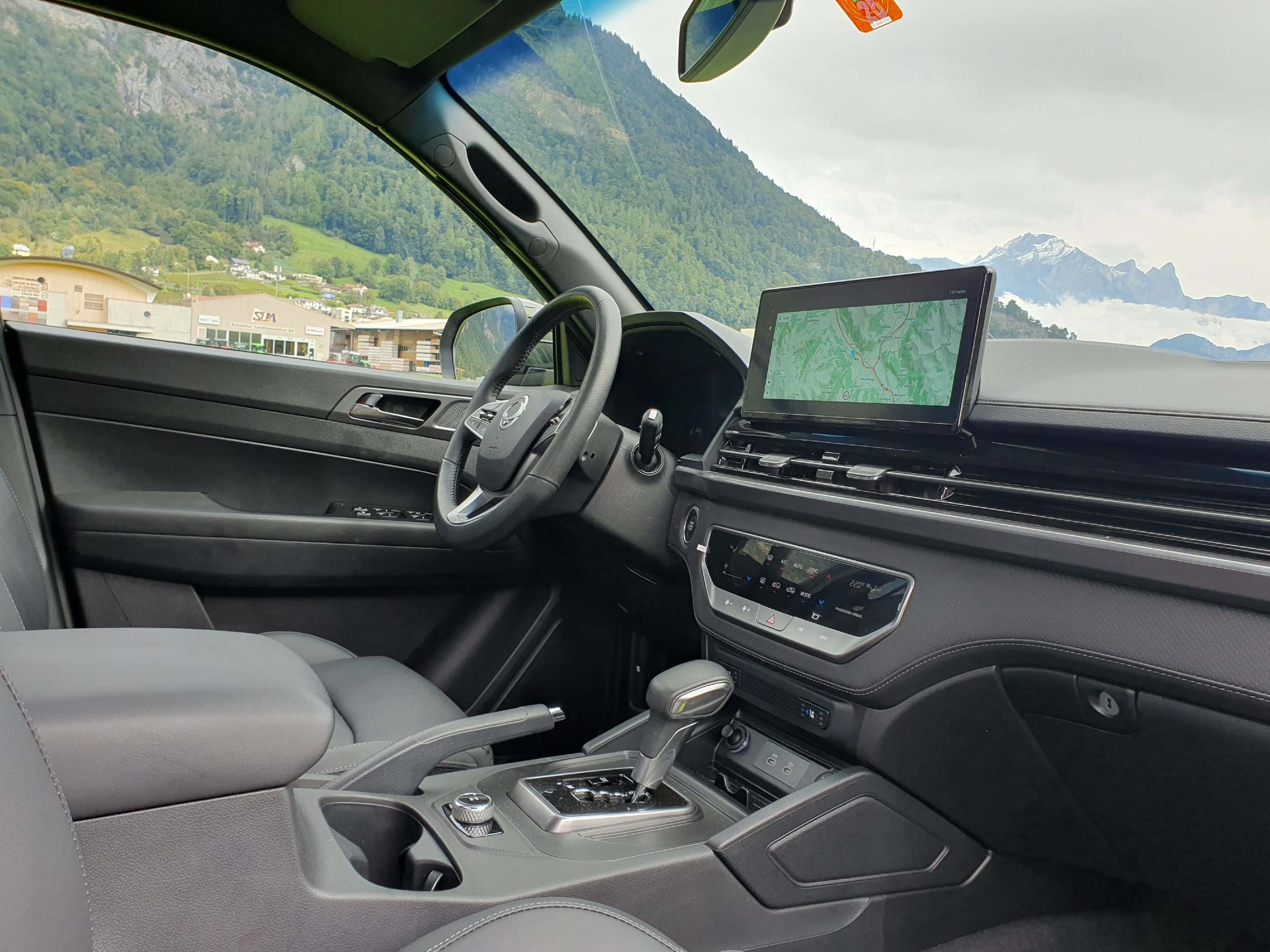 KGM-SsangYong Grand Musso 2.2 e-XDI Titanium-image-10
