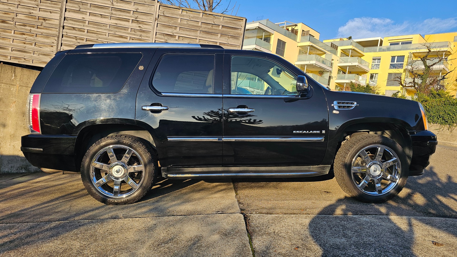 CADILLAC Escalade 6.2 Elegance-image-1