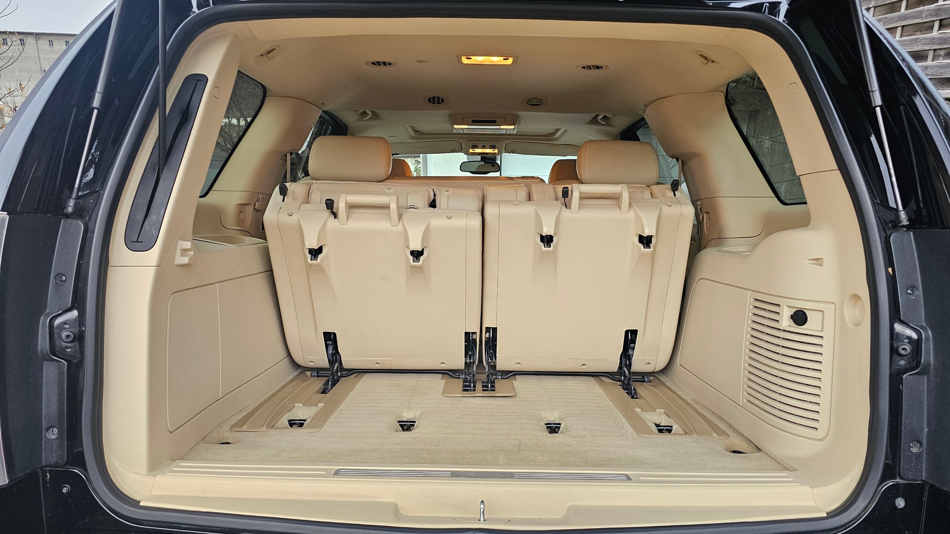 CADILLAC Escalade 6.2 Elegance-image-12