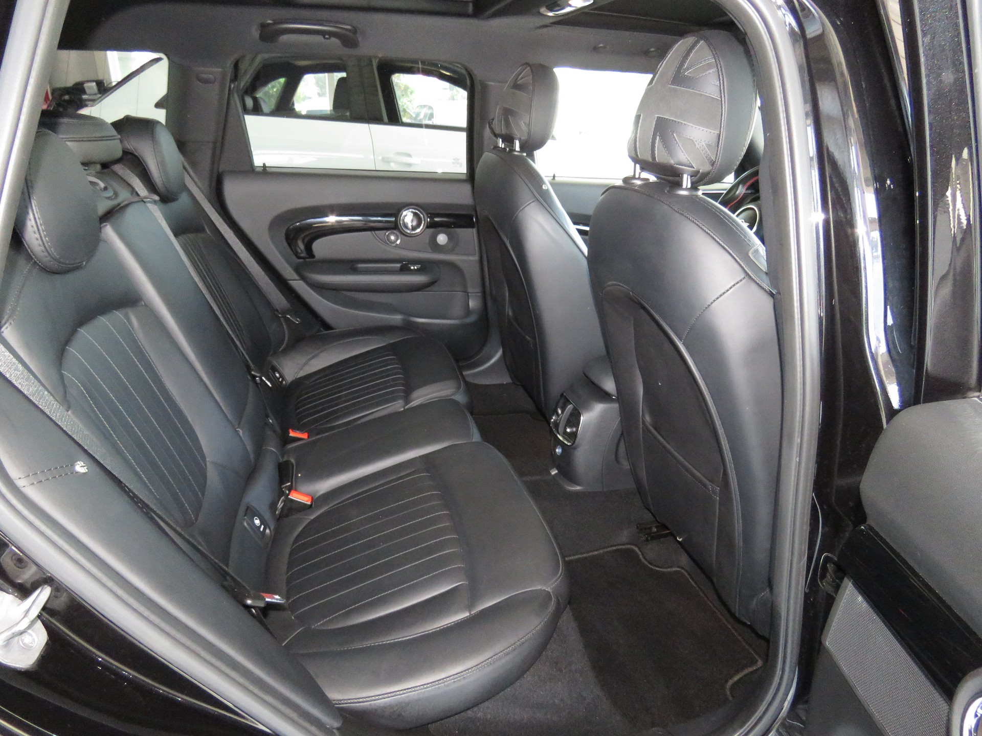 MINI Clubman Cooper John Cooper Works ALL4 Steptronic-image-13