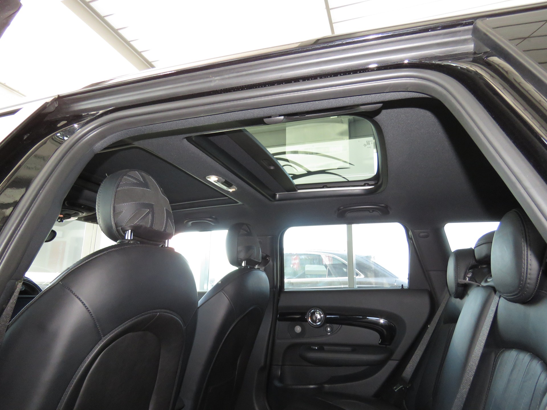 MINI Clubman Cooper John Cooper Works ALL4 Steptronic-image-9