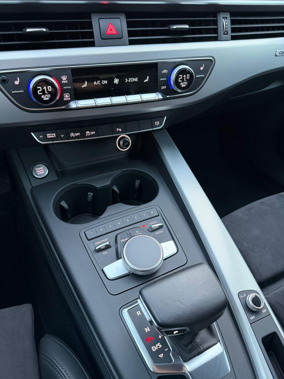AUDI A4 Avant 2.0 TFSI Sport quattro S-tronic-image-19