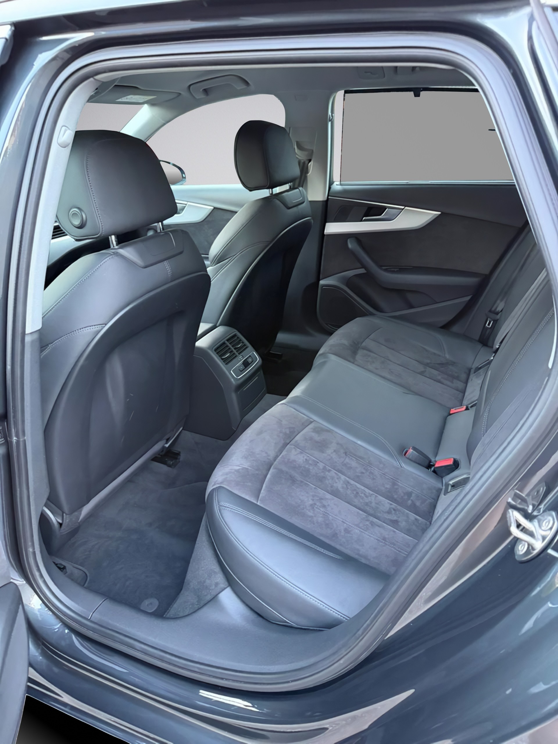 AUDI A4 Avant 2.0 TFSI Sport quattro S-tronic-image-10