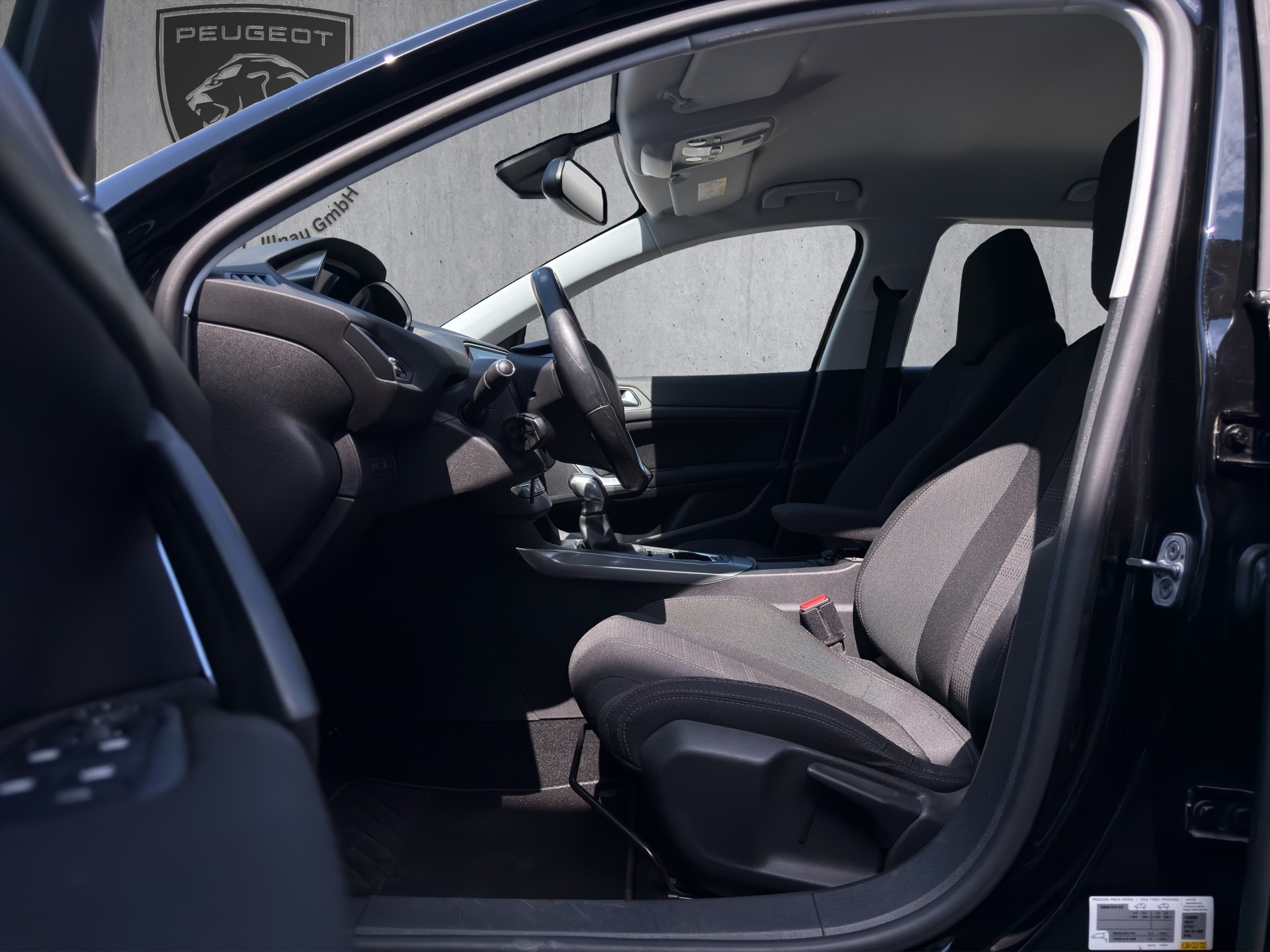 PEUGEOT 308 1.6 BlueHDi Allure-image-8