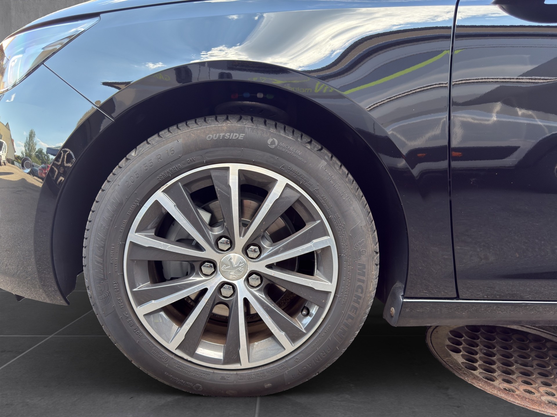 PEUGEOT 308 1.6 BlueHDi Allure-image-19