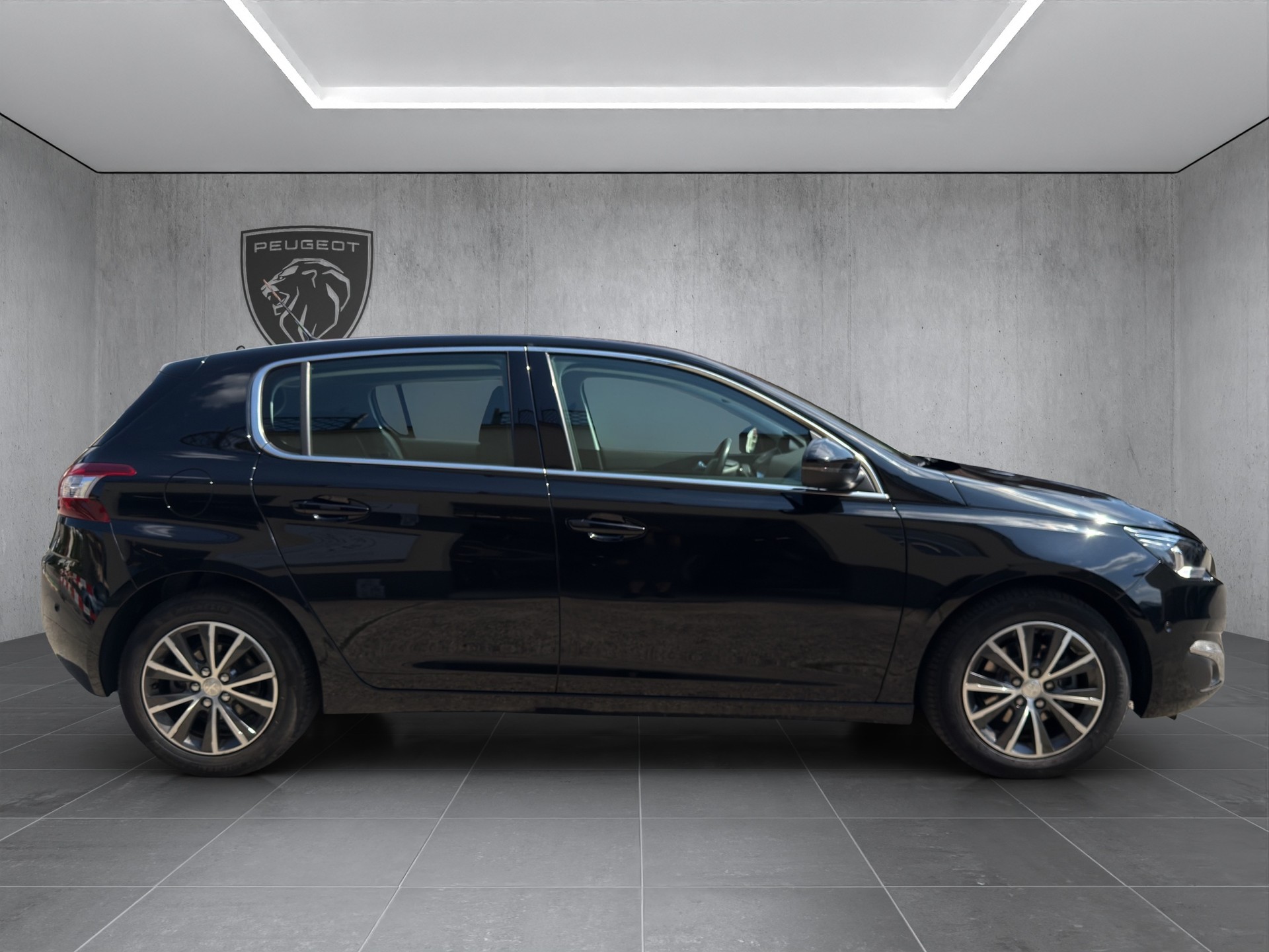 PEUGEOT 308 1.6 BlueHDi Allure-showroom-element-3