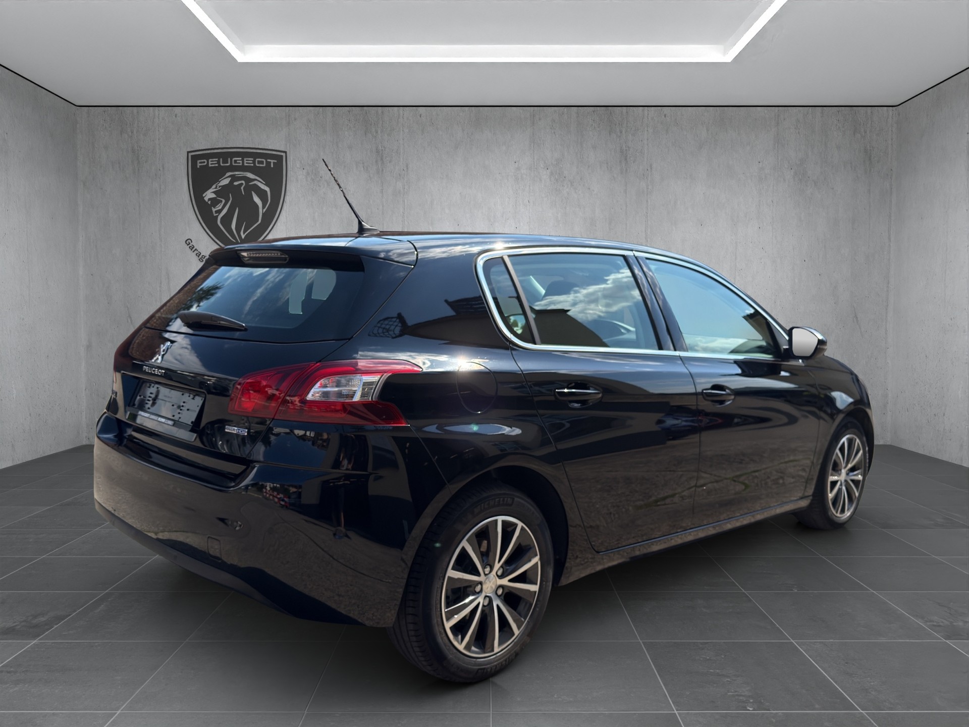 PEUGEOT 308 1.6 BlueHDi Allure-image-4