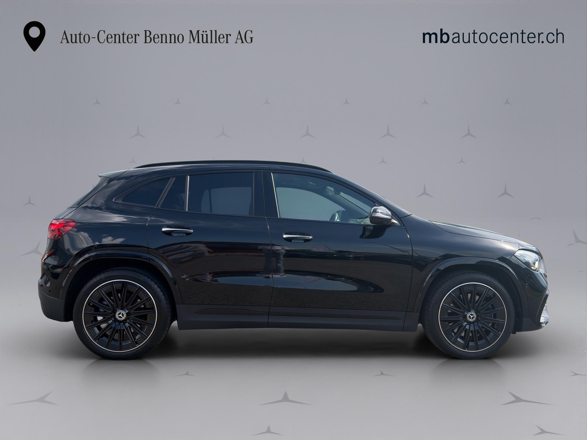 MERCEDES-BENZ GLA 250 AMG Line 4matic-image-5