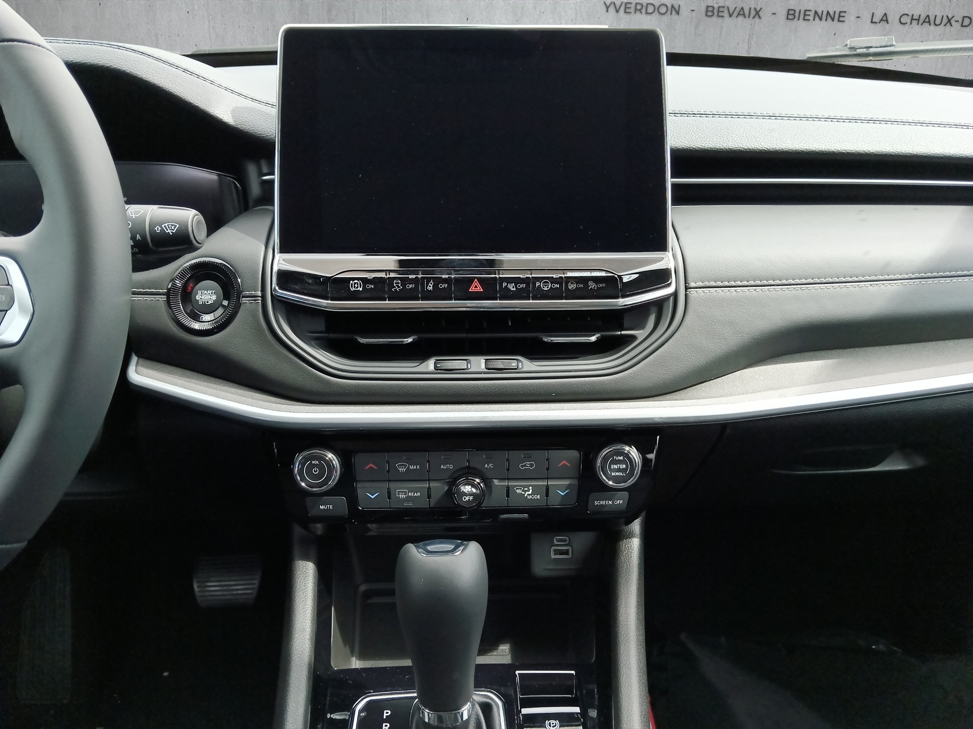 JEEP COMPASS 4xe 1.3 240cv Swiss Limited Plus-image-9