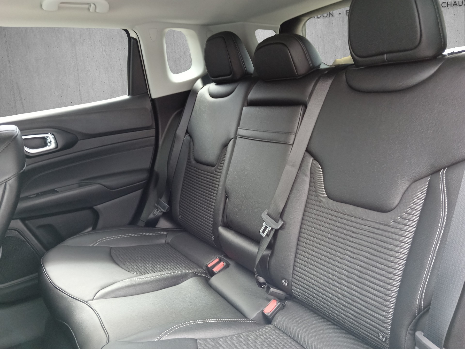 JEEP COMPASS 4xe 1.3 240cv Swiss Limited Plus-image-11