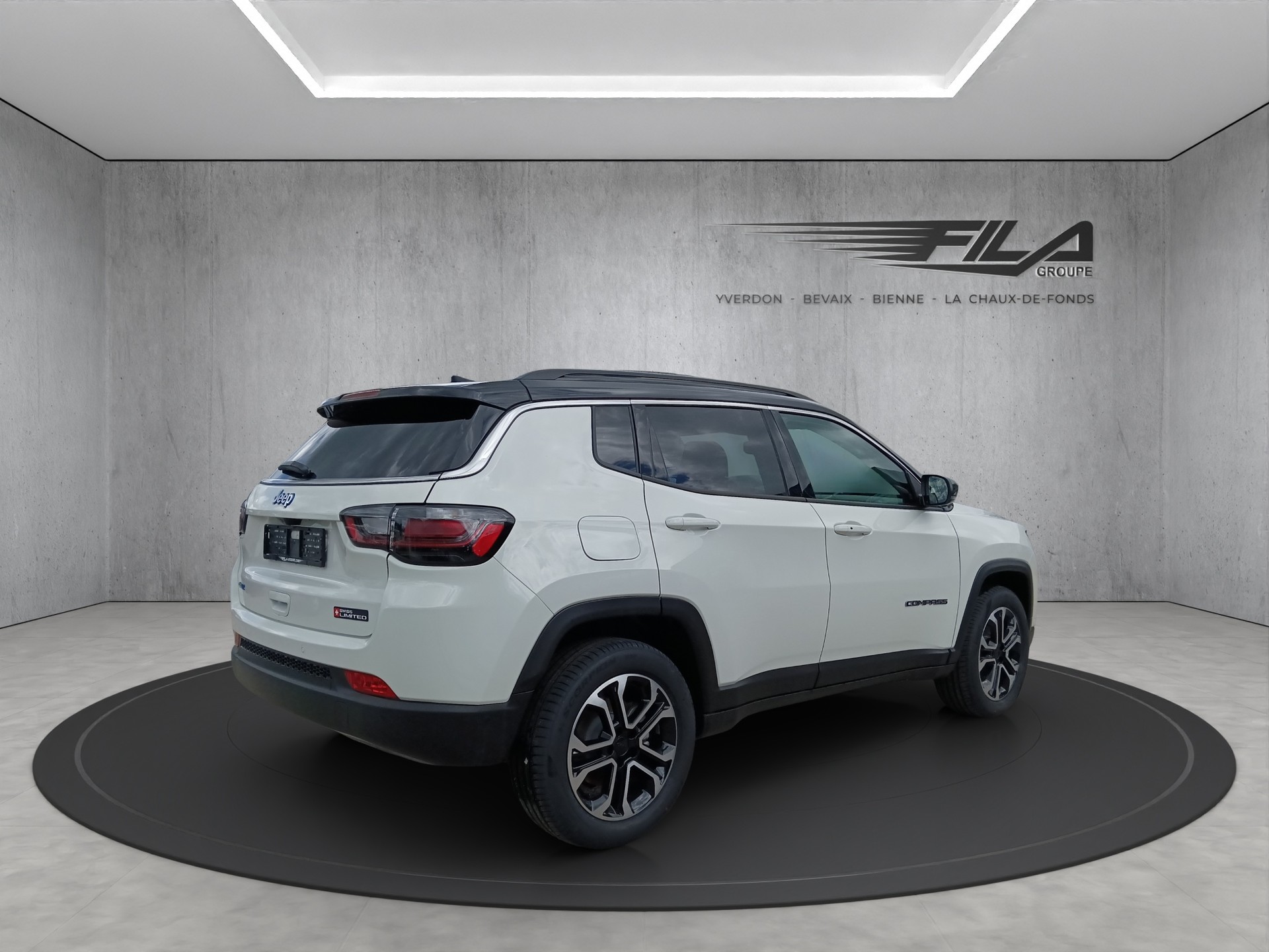 JEEP COMPASS 4xe 1.3 240cv Swiss Limited Plus-image-4