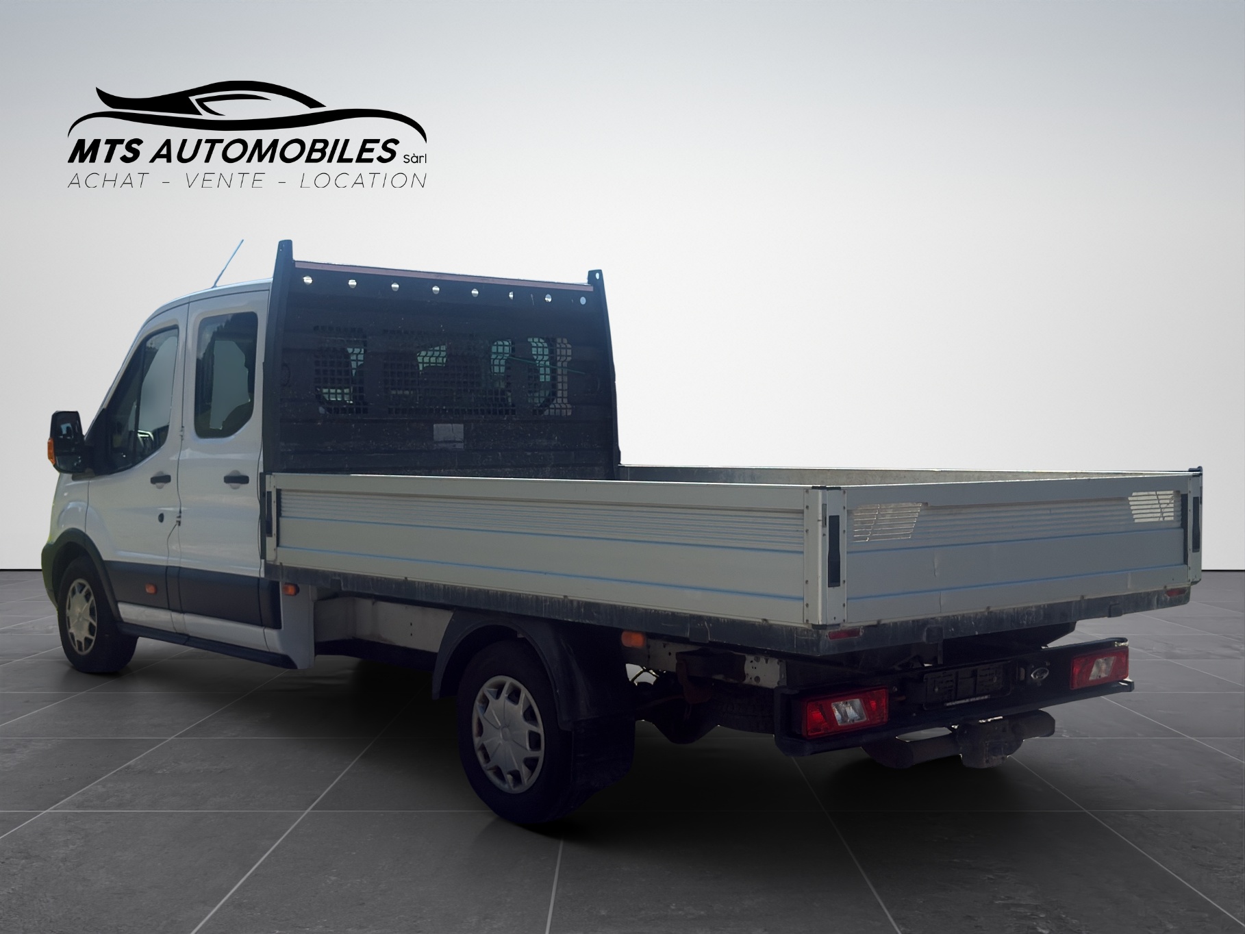 FORD Transit 350 L5 Trend 2.0 TDCi 170 RWD-image-3