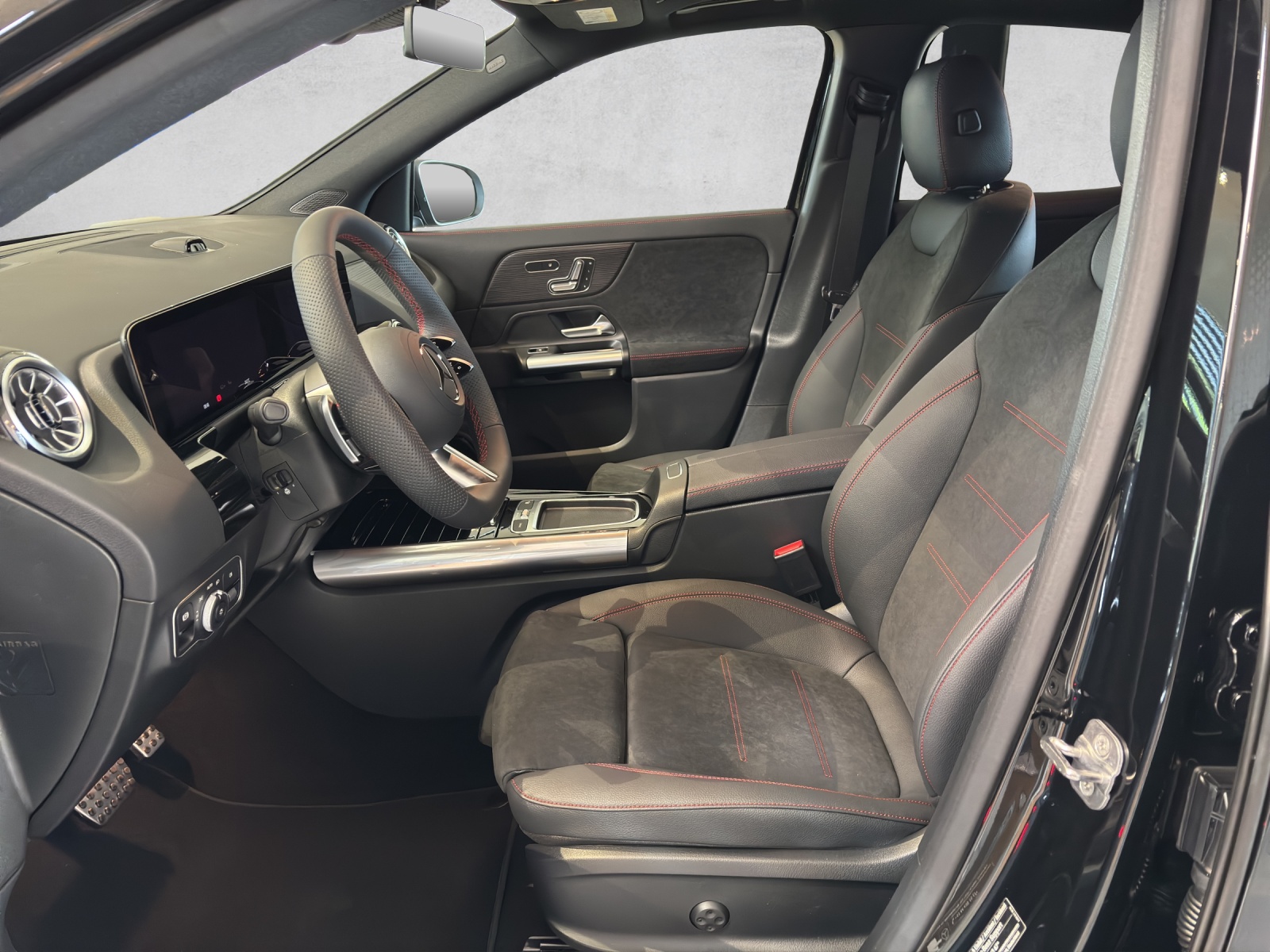 MERCEDES-BENZ GLA 250 4Matic 8G-DCT Swiss Star-image-5