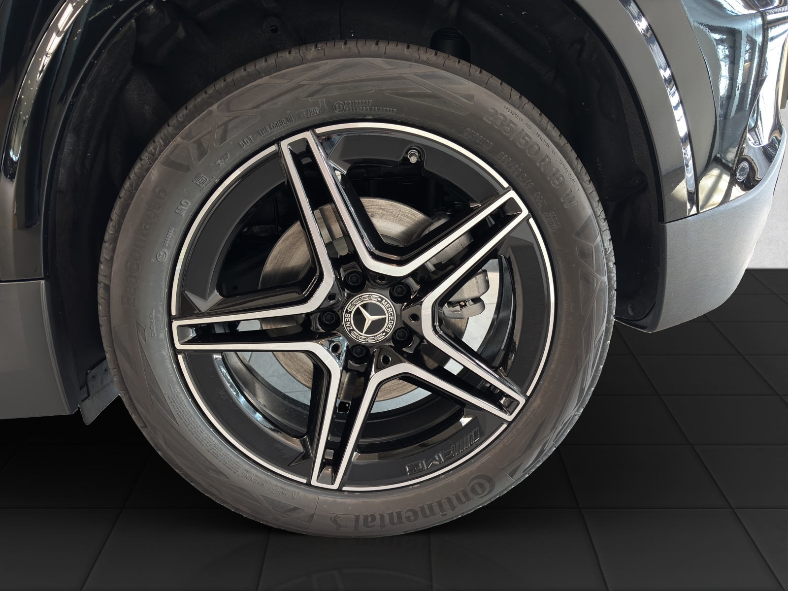 MERCEDES-BENZ GLA 250 4Matic 8G-DCT Swiss Star-image-8
