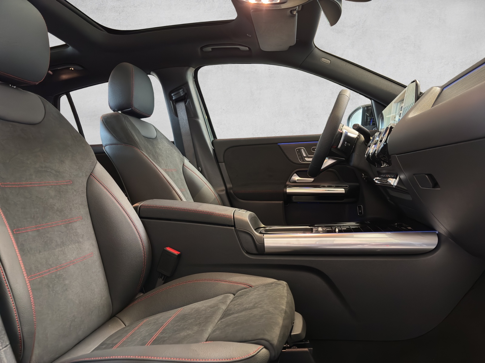 MERCEDES-BENZ GLA 250 4Matic 8G-DCT Swiss Star-image-13