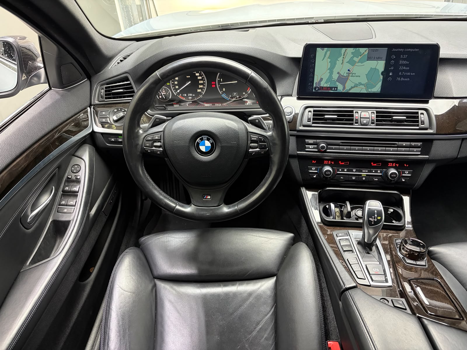 BMW 530d xDrive Touring Steptronic-image-17