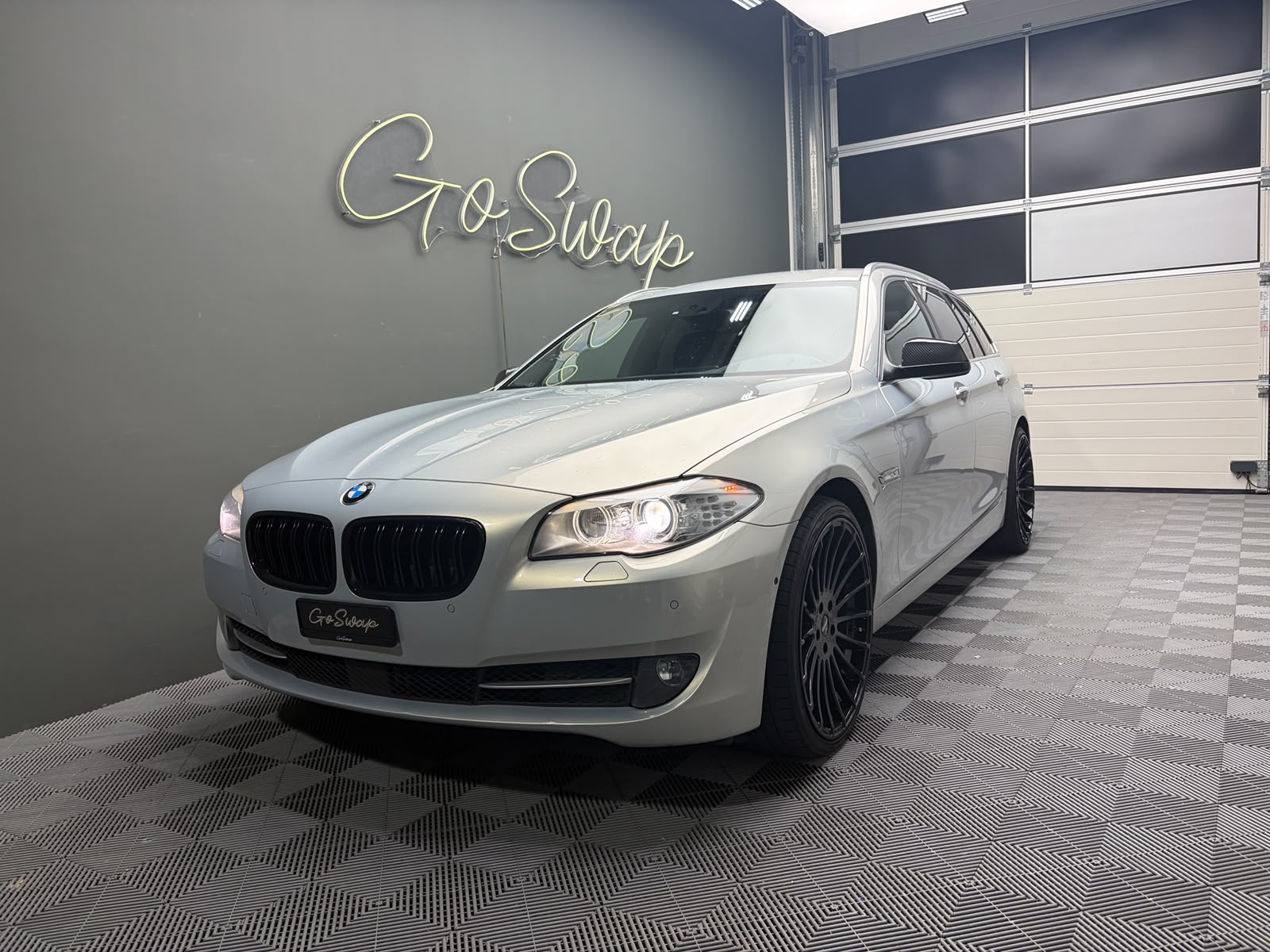 BMW 530d xDrive Touring Steptronic-image-6