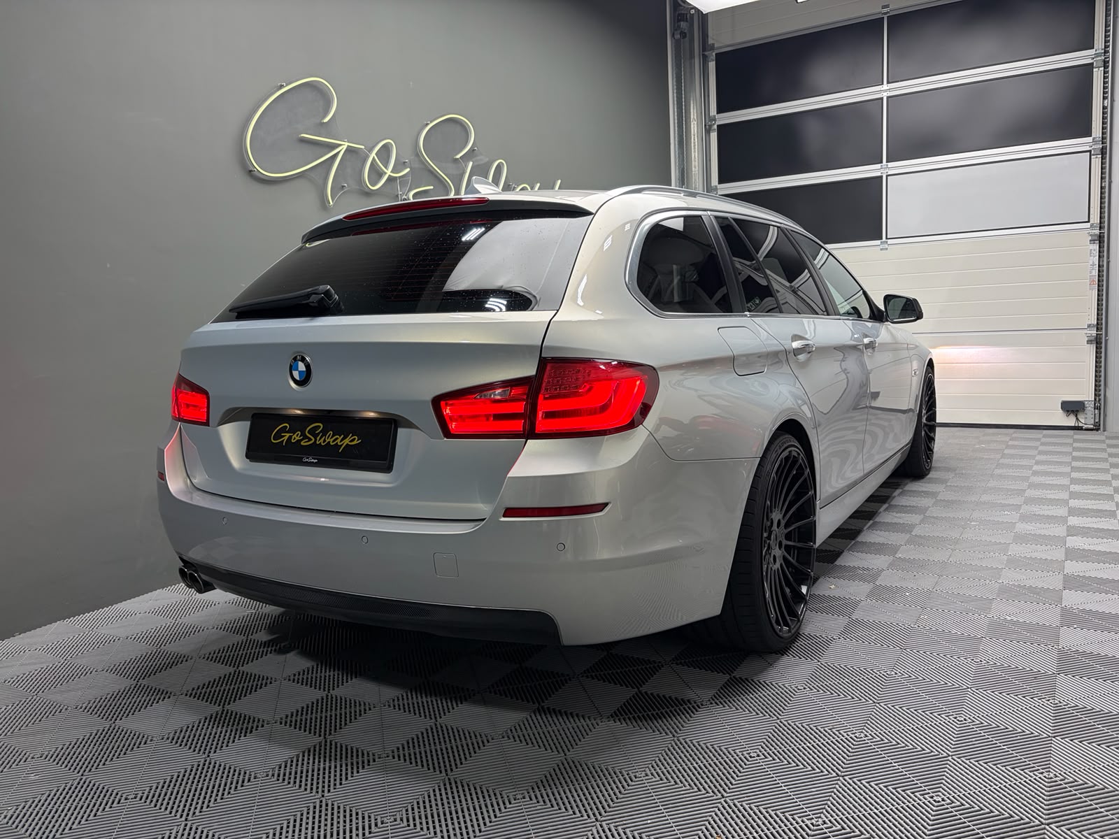 BMW 530d xDrive Touring Steptronic-image-3