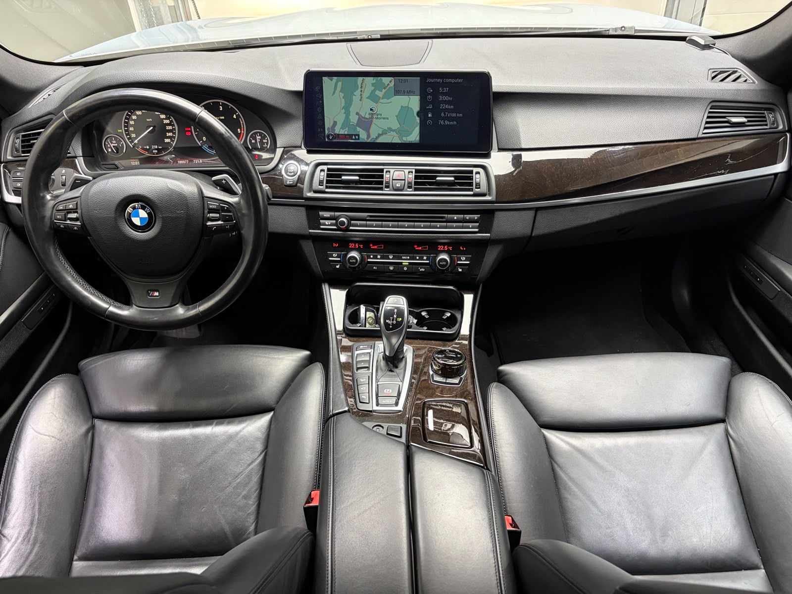 BMW 530d xDrive Touring Steptronic-image-16
