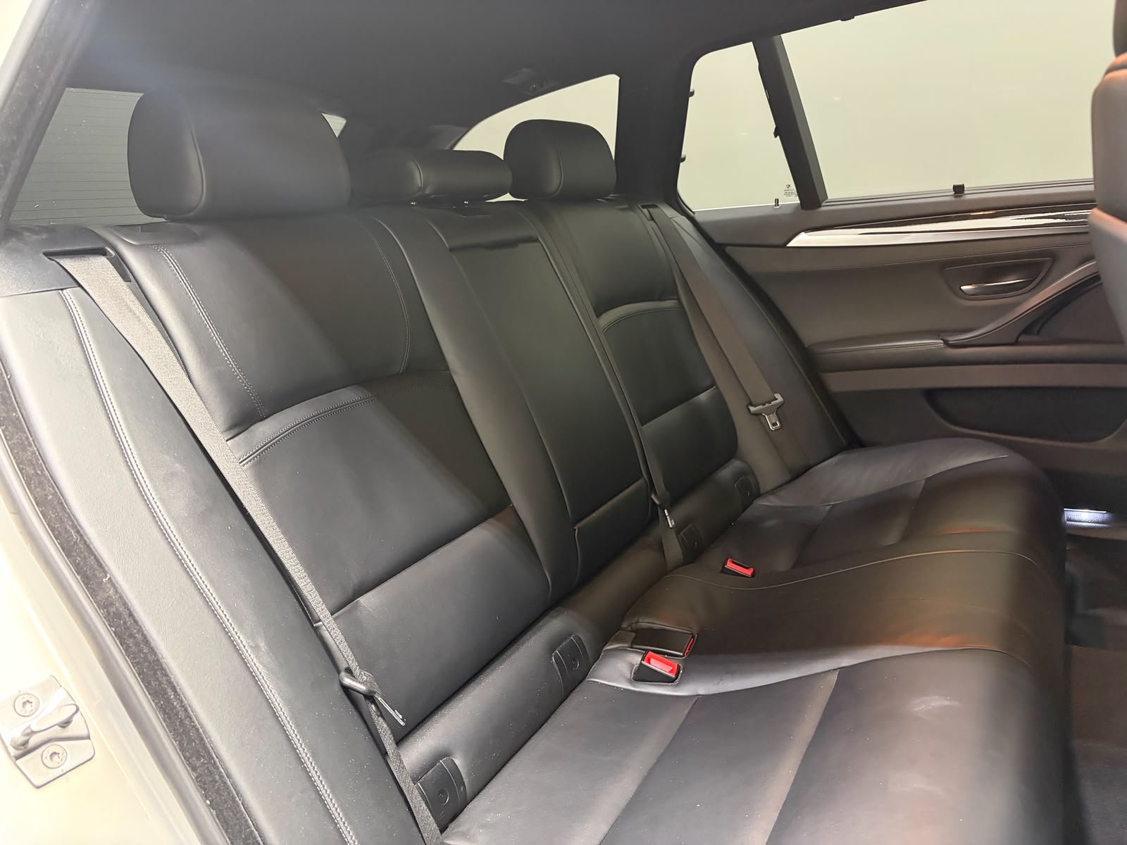 BMW 530d xDrive Touring Steptronic-image-14