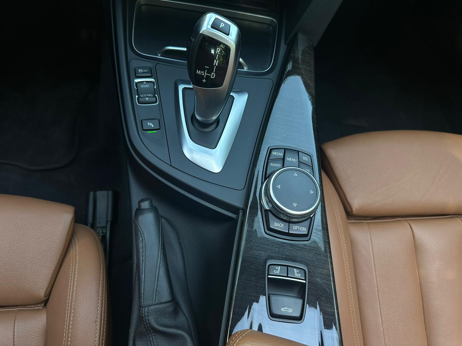 BMW 428i Cabriolet xDrive Sport Line Steptronic-image-24