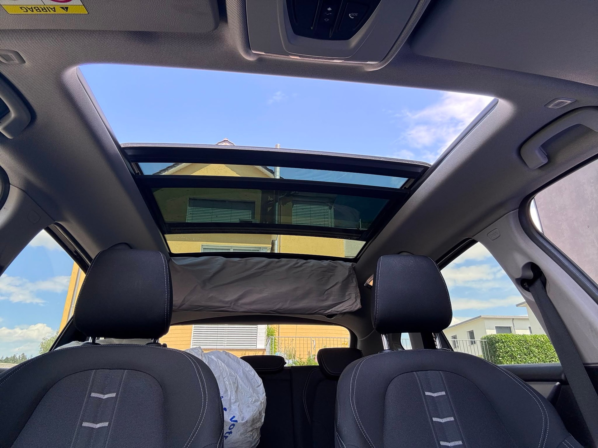 BMW 220i Active Tourer Steptronic-image-10