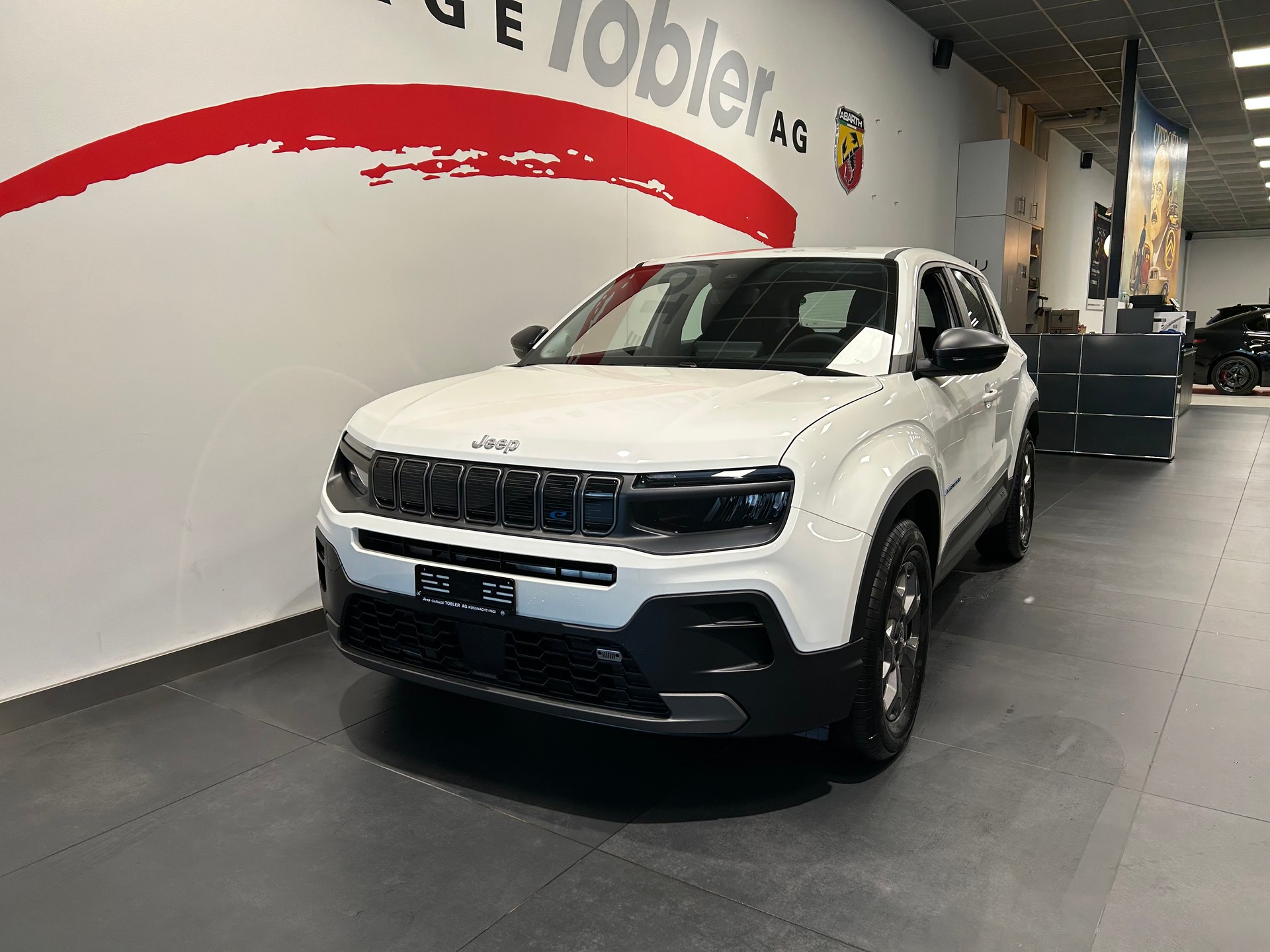 JEEP Avenger 54kWh Longitude-showroom-element-3
