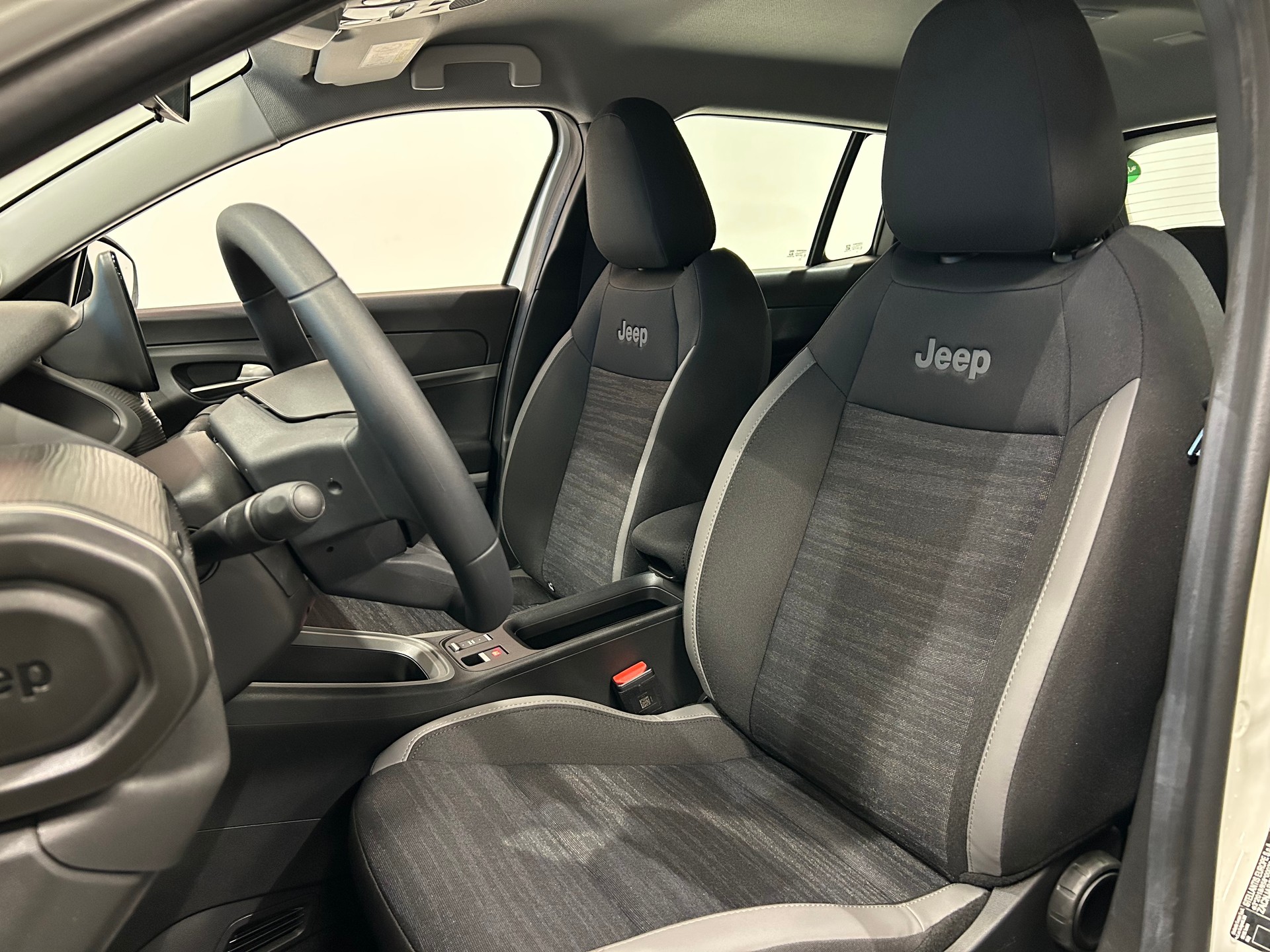 JEEP Avenger 54kWh Longitude-image-10