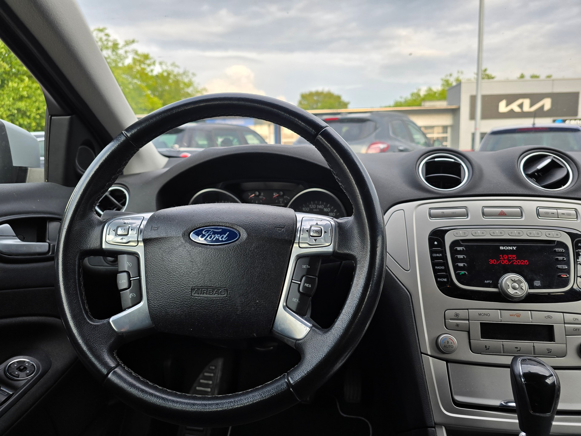 FORD Mondeo 2.0 EcoBoost SCTi Ghia PowerShift-image-7