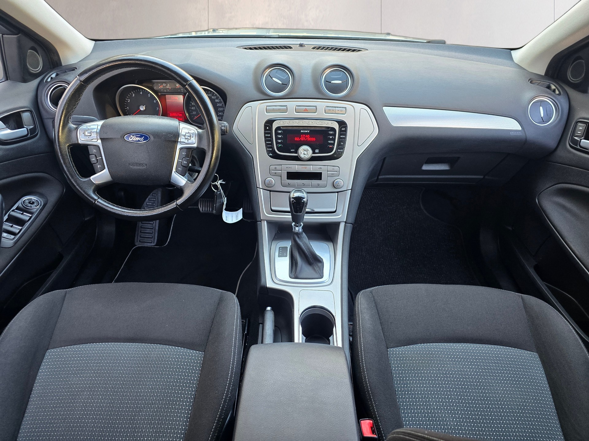 FORD Mondeo 2.0 EcoBoost SCTi Ghia PowerShift-image-12