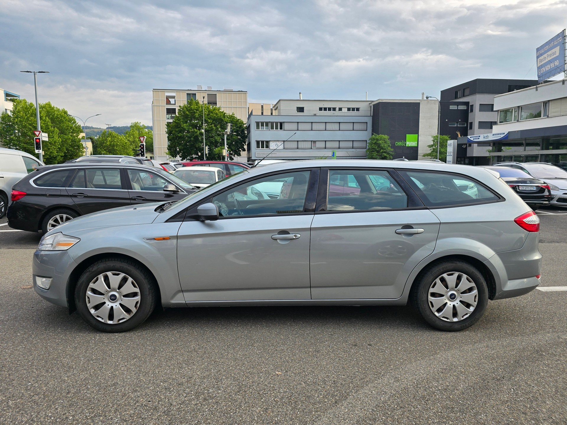 FORD Mondeo 2.0 EcoBoost SCTi Ghia PowerShift-image-5