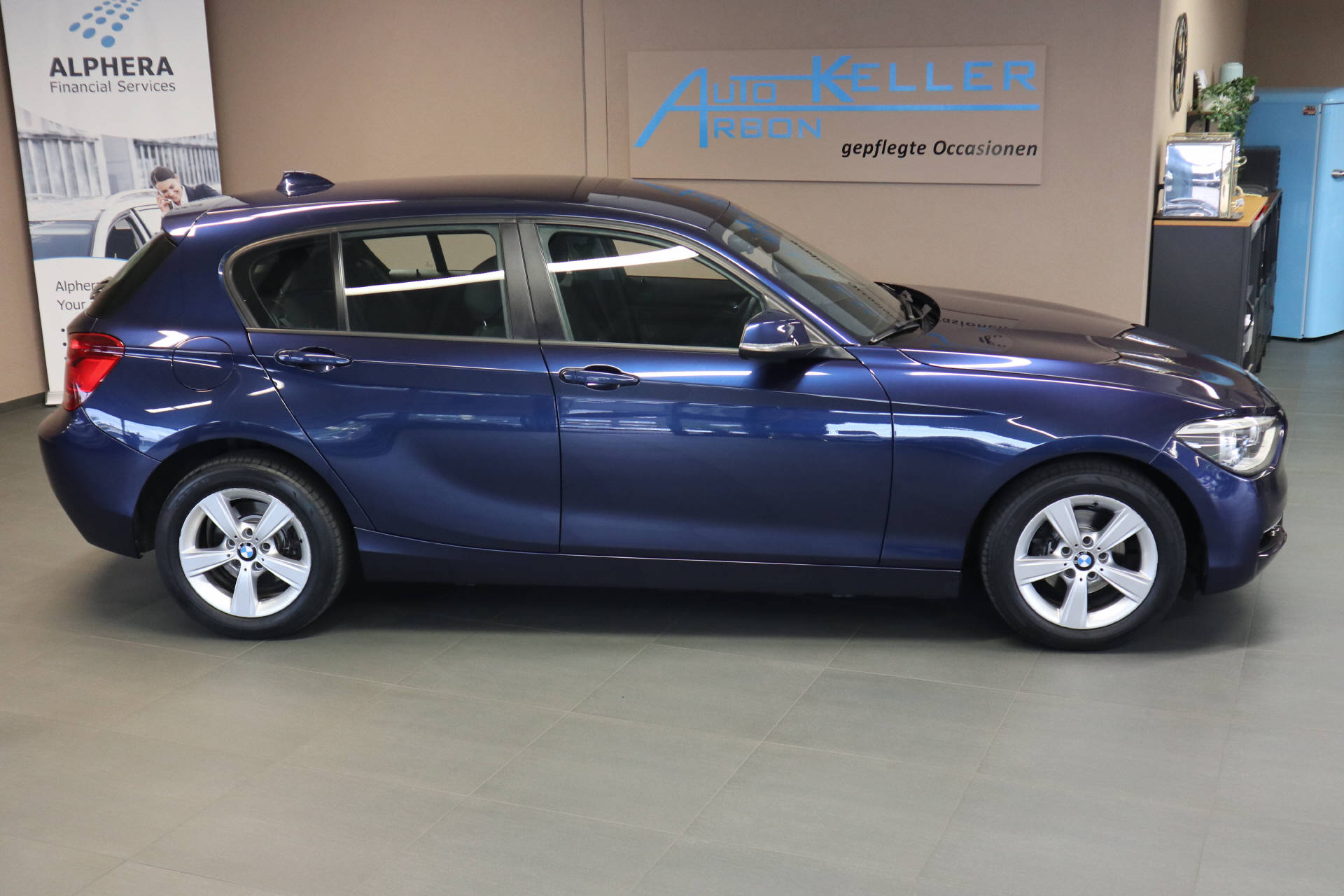 BMW 116i Sport Line-image-0