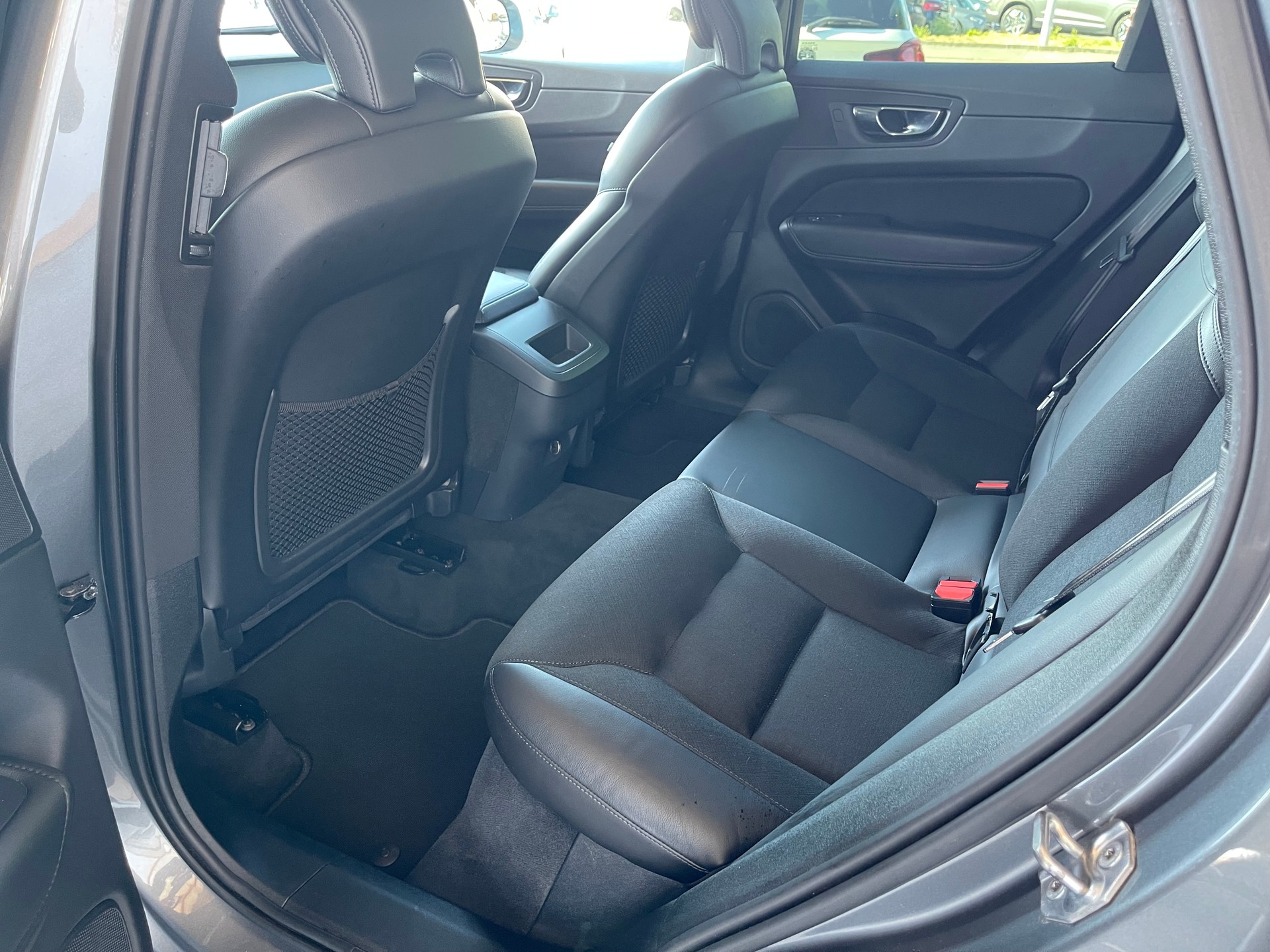 VOLVO XC60 T5 AWD Momentum Geartronic-image-14